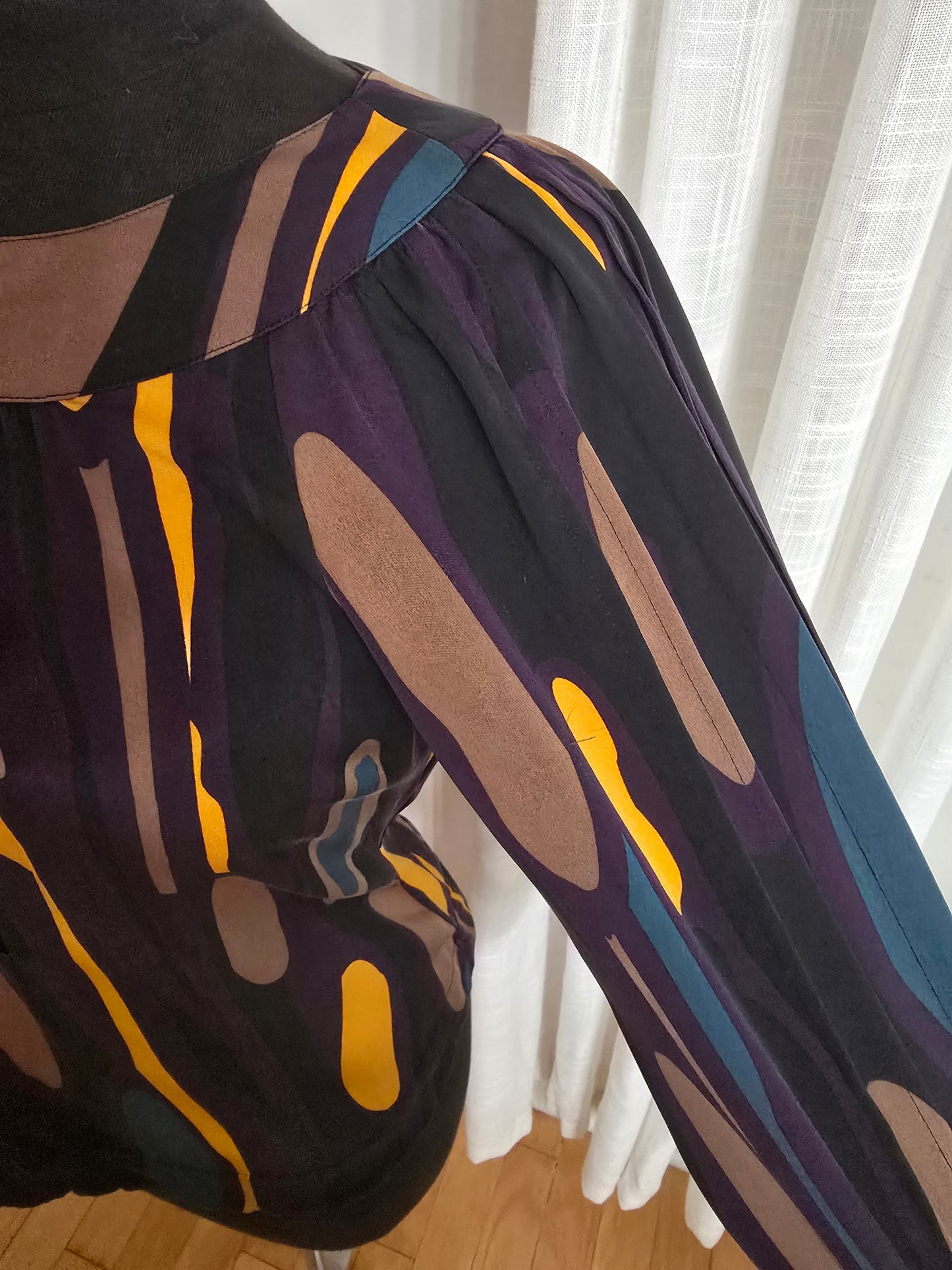 Diane von Furstenberg Blouse Sz 4