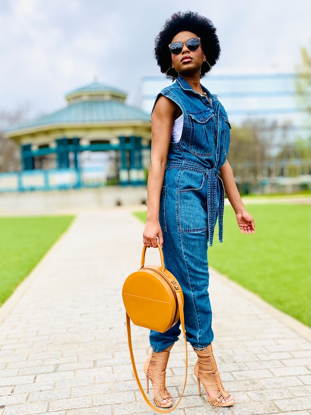 Bailey Circle Crossbody - Mustard