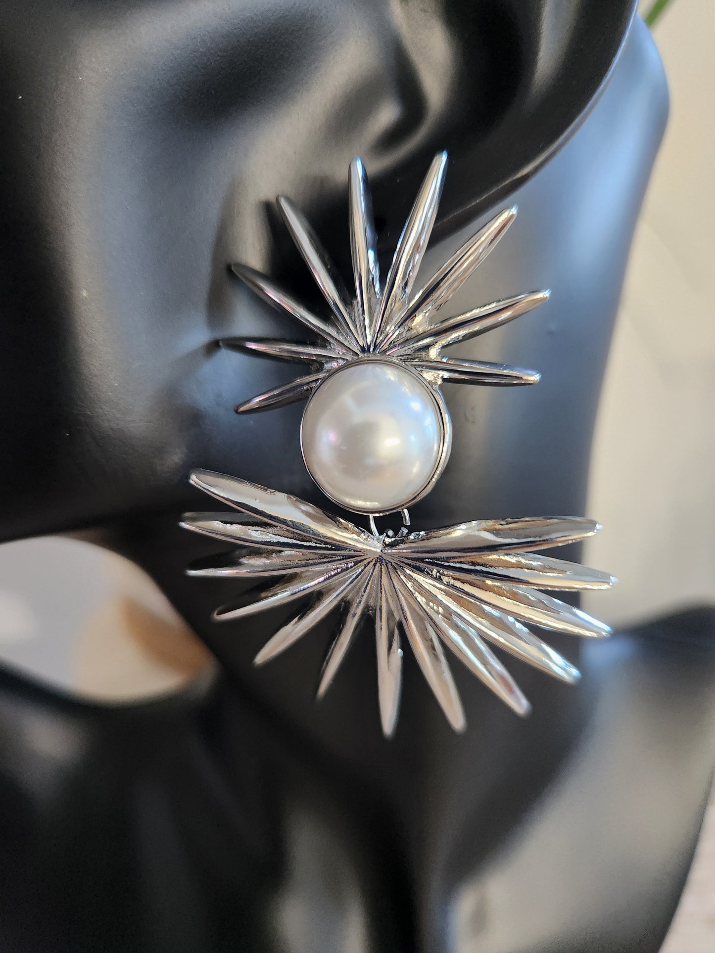 Poinsetta Earrings Silver