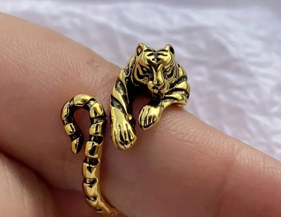 Vintage Style Tiger Ring