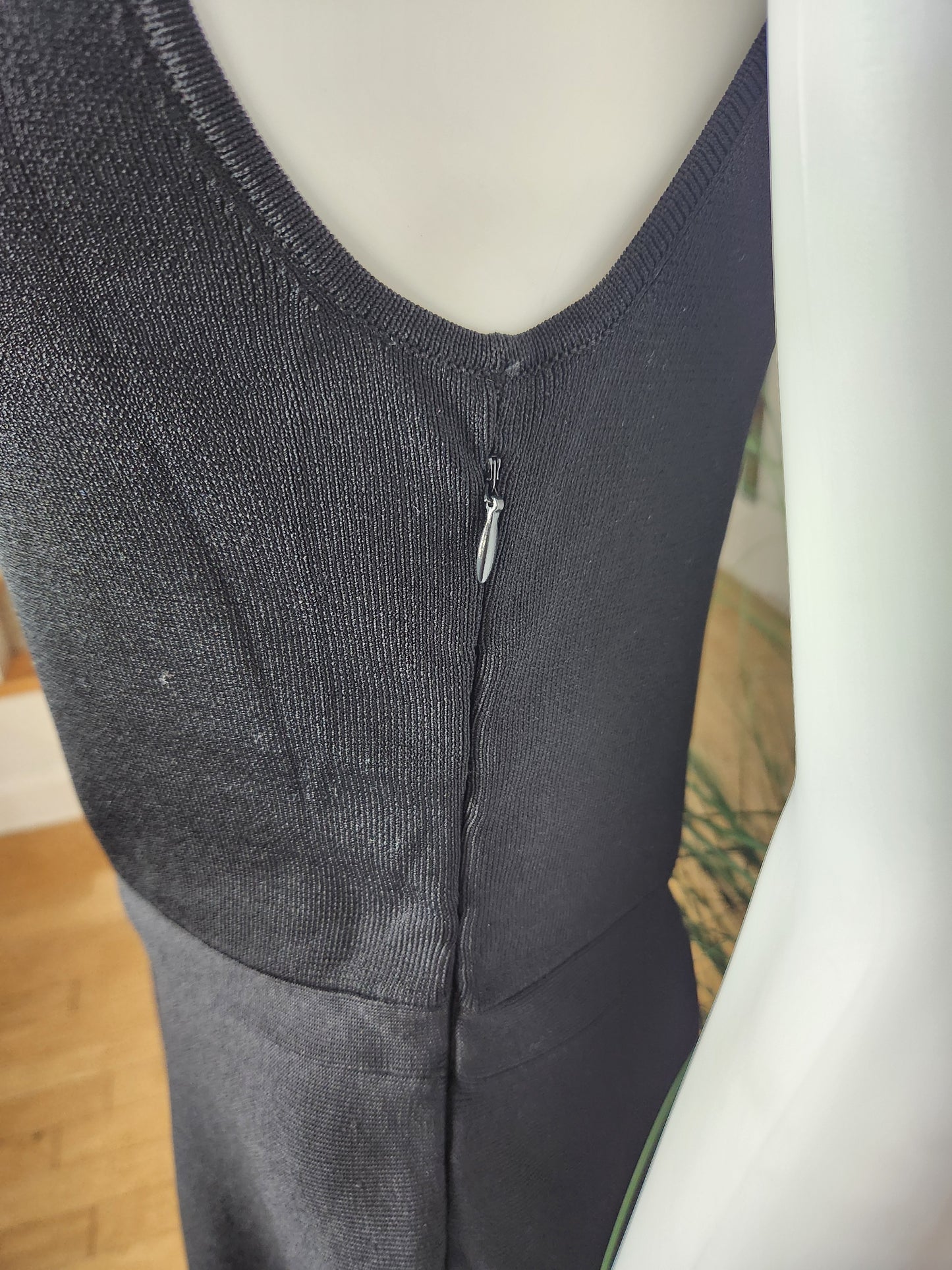Ann Taylor LBD Sz M