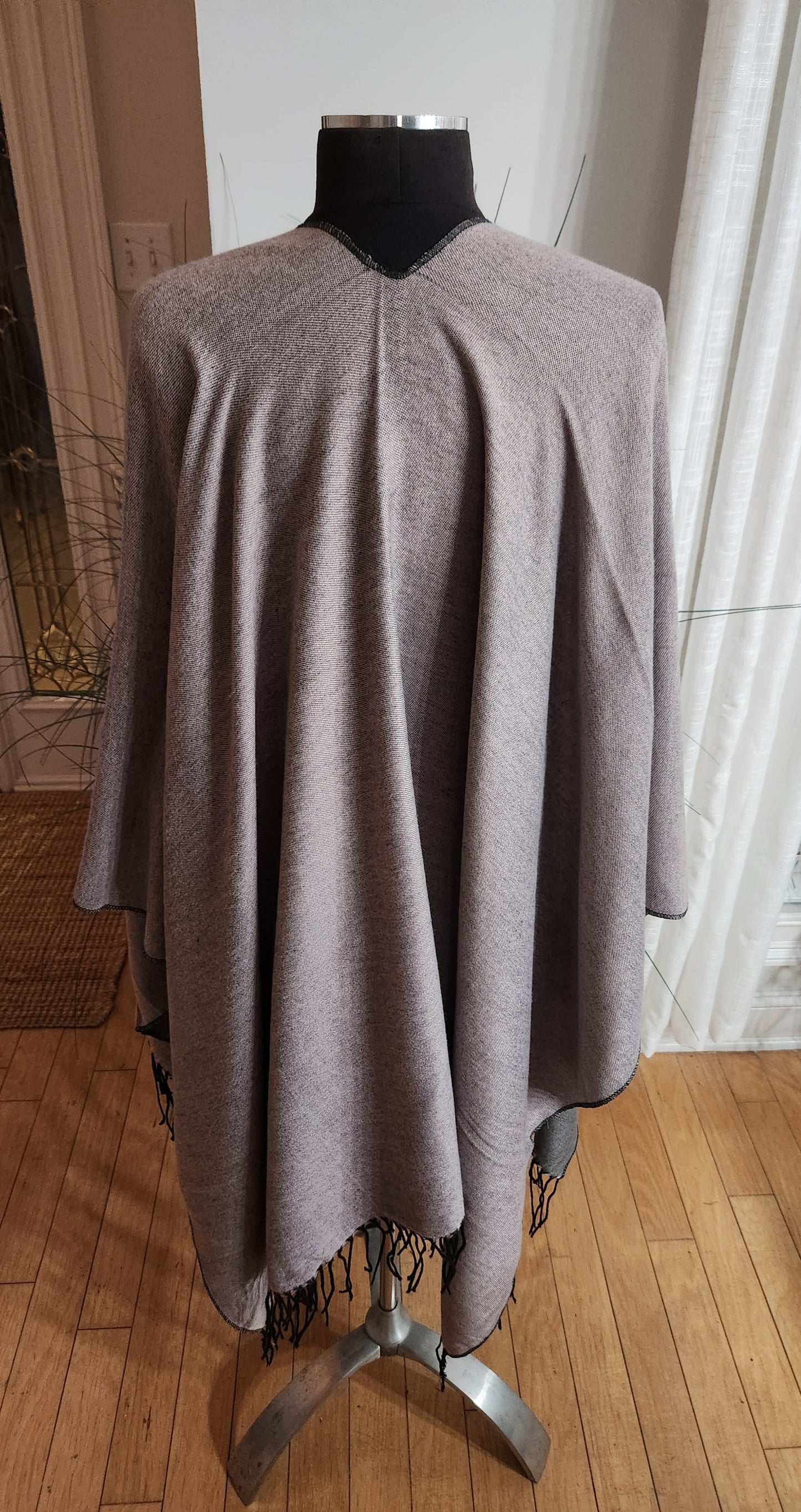 Rose' Shawl One Size