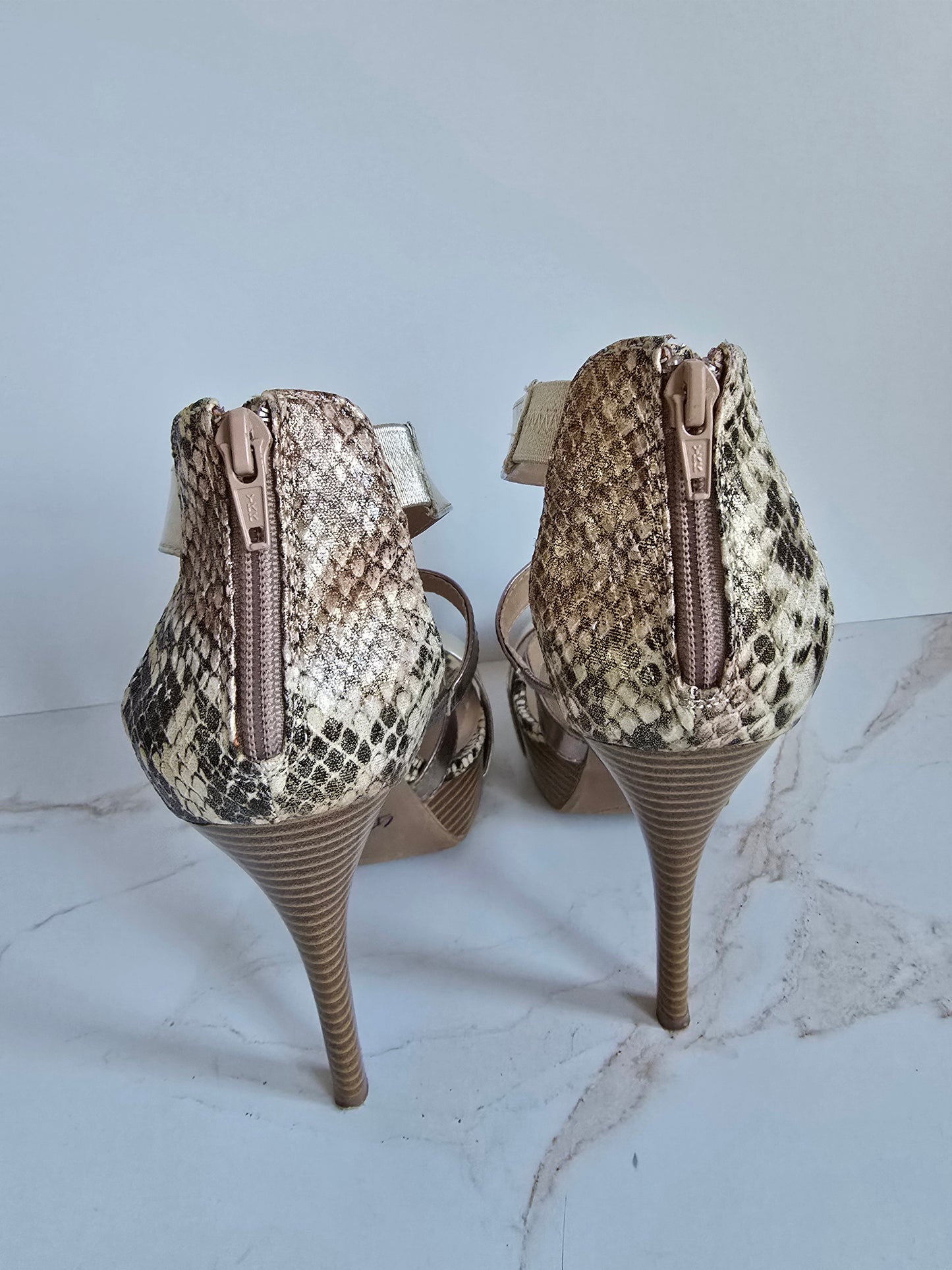 Steve Madden Possh Gold Metallic & Snakeskin Platform Stilettos Sz 8.5