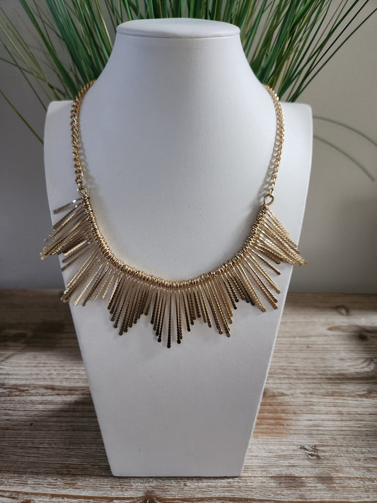 Edged Necklace Set