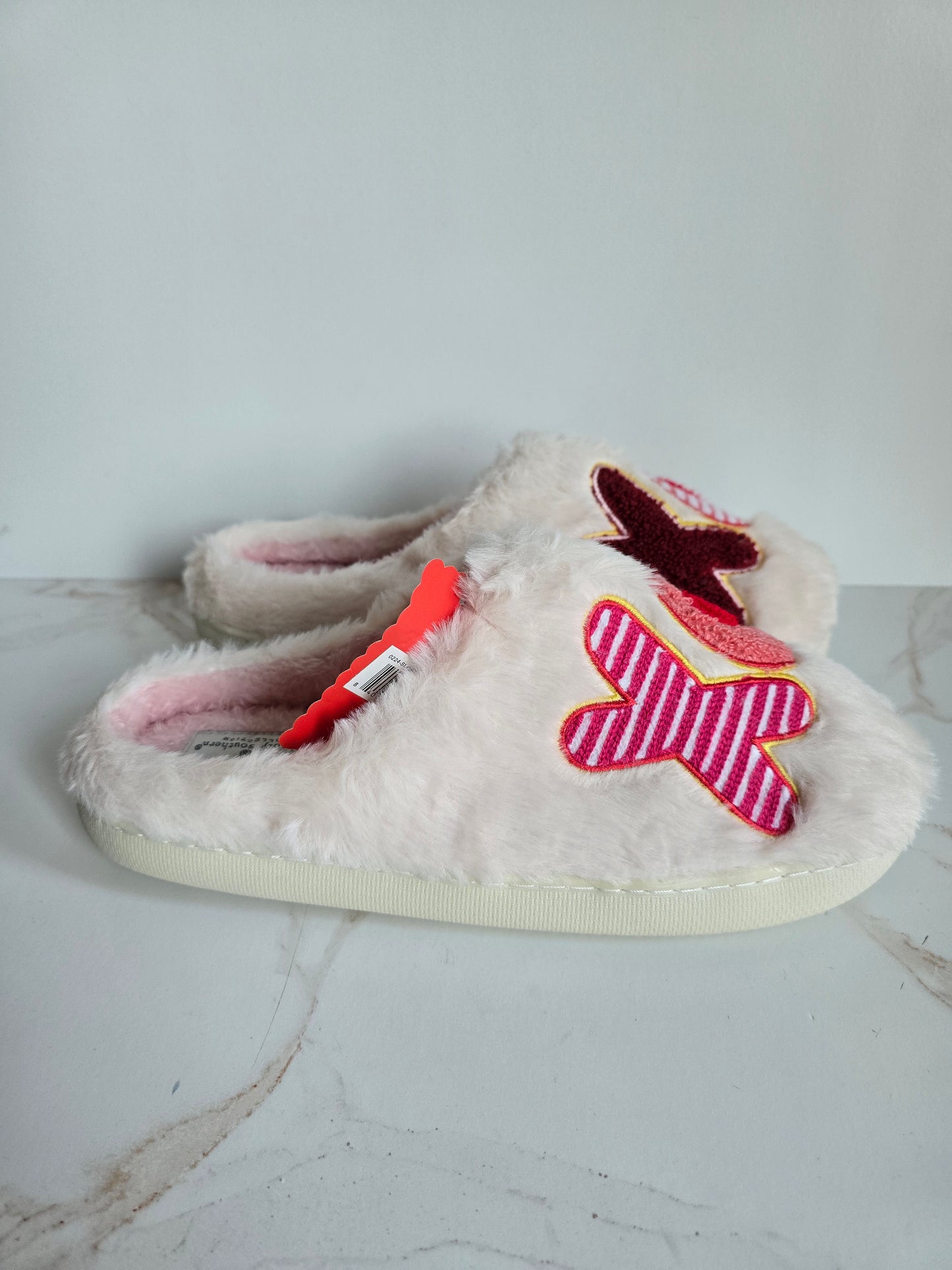 Simply Southern Furry Slippers Sz 7/8