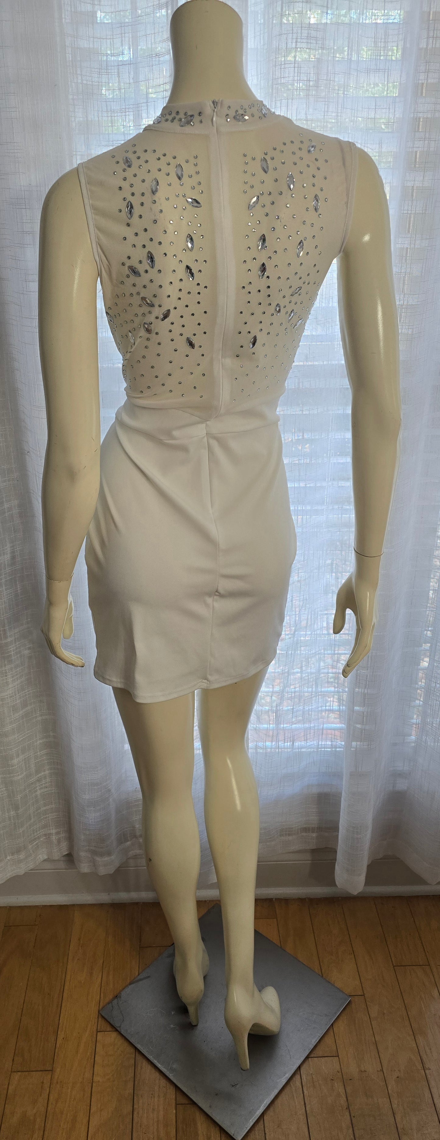 White Embellished Fitted Dress Sz L