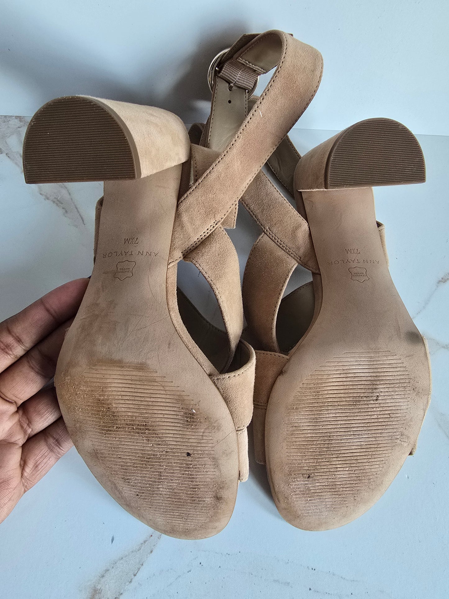 Ann Taylor Suede Sandal Sz 7.5