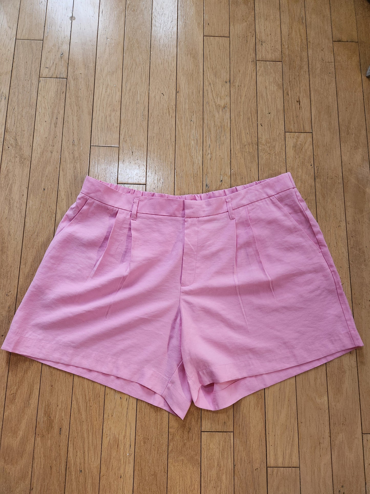 A New Day Pink Shorts Sz 22
