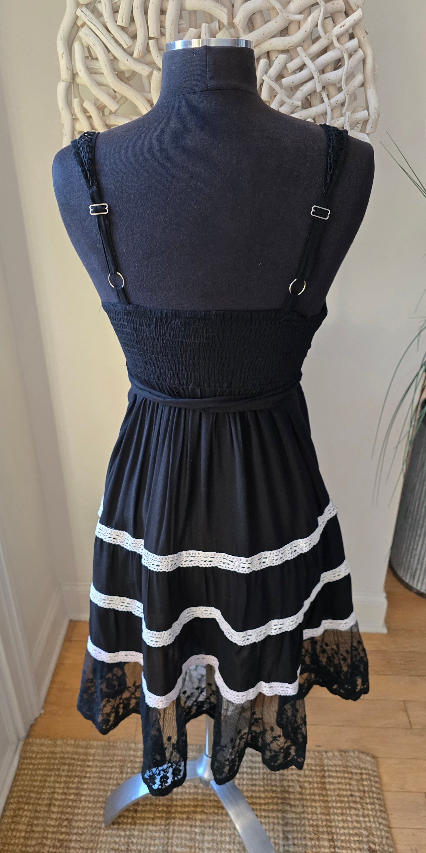Angie Black & White Dress Sz S