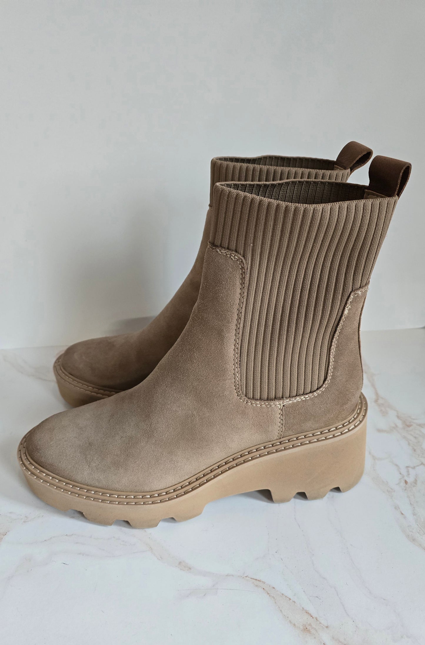 Dolce Vita Suede Chunky Chelsea Boot Sz 11