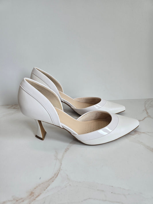 Jenn Ardor White Pointy Toe Kitten Heel Sz 7.5M