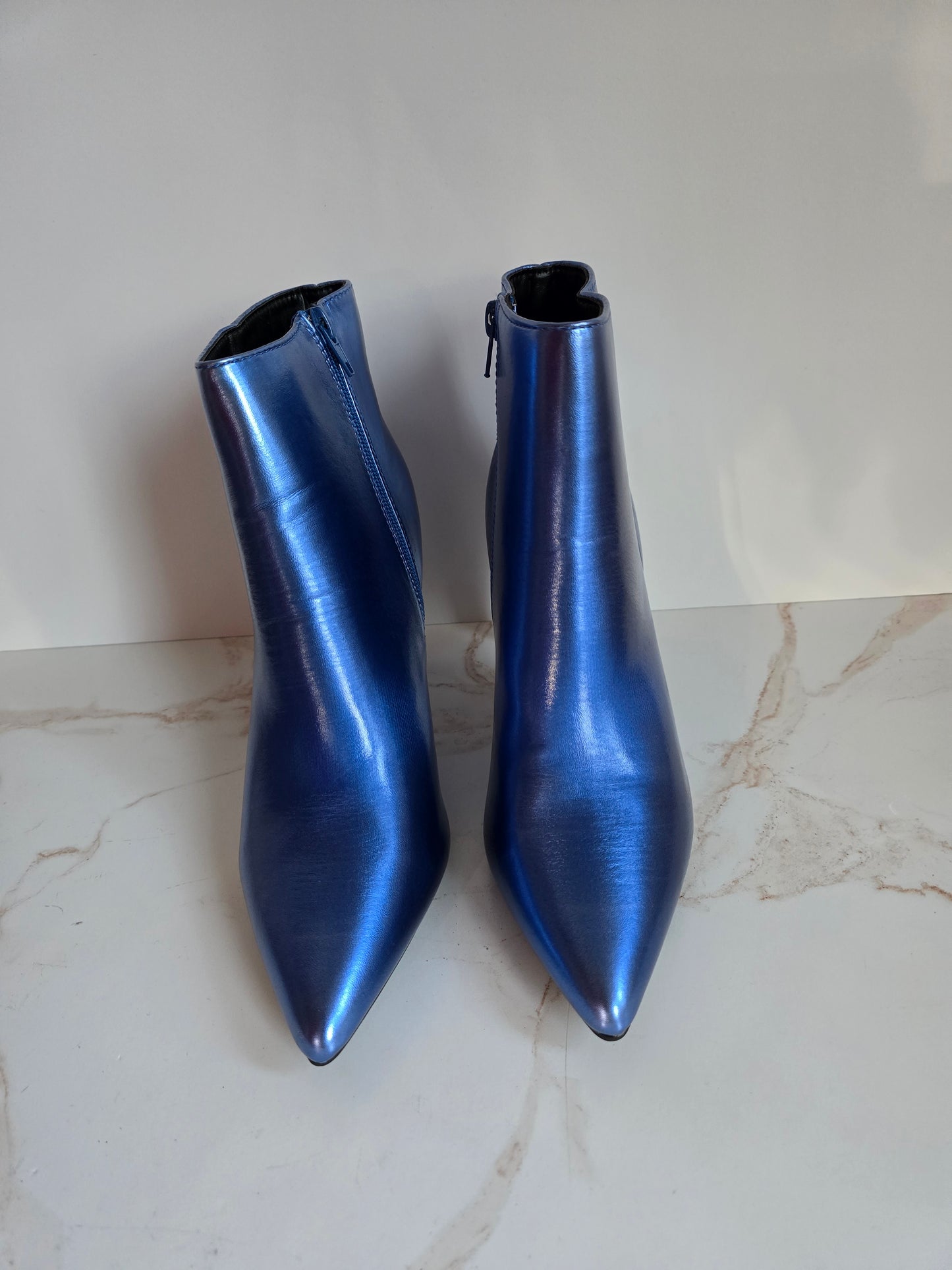 Rouge Blue Pointy Toe Ankle Boot Sz 8