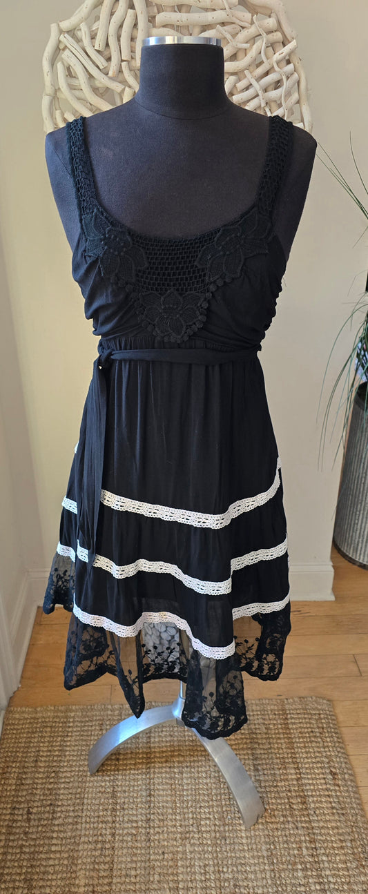 Angie Black & White Dress Sz S