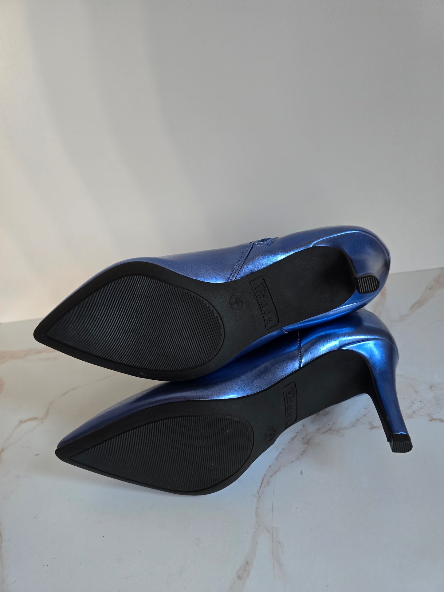 Rouge Blue Pointy Toe Ankle Boot Sz 8
