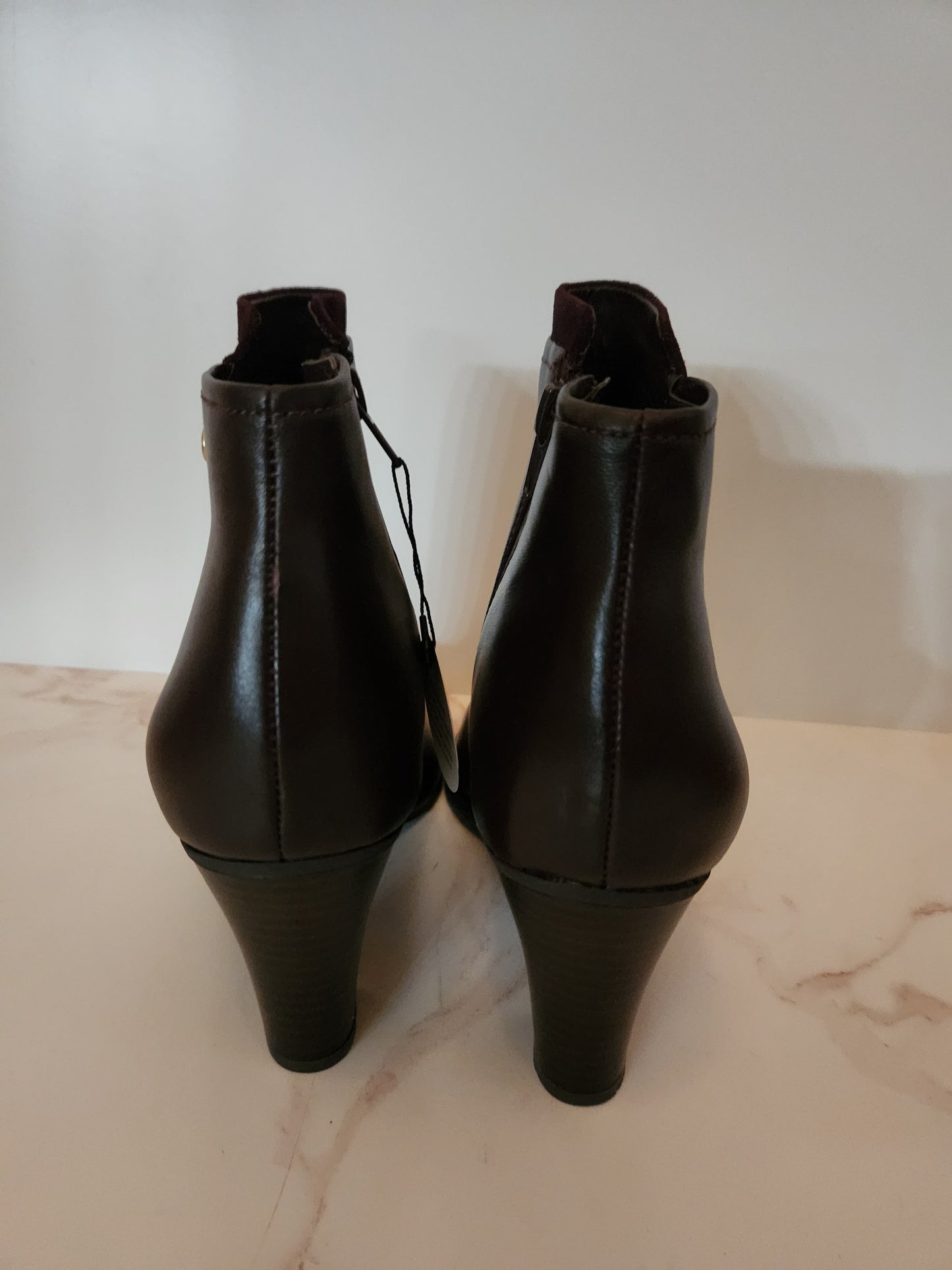 Giani Bernini Bellee Water-Resistant Booties Oxblood Sz 8