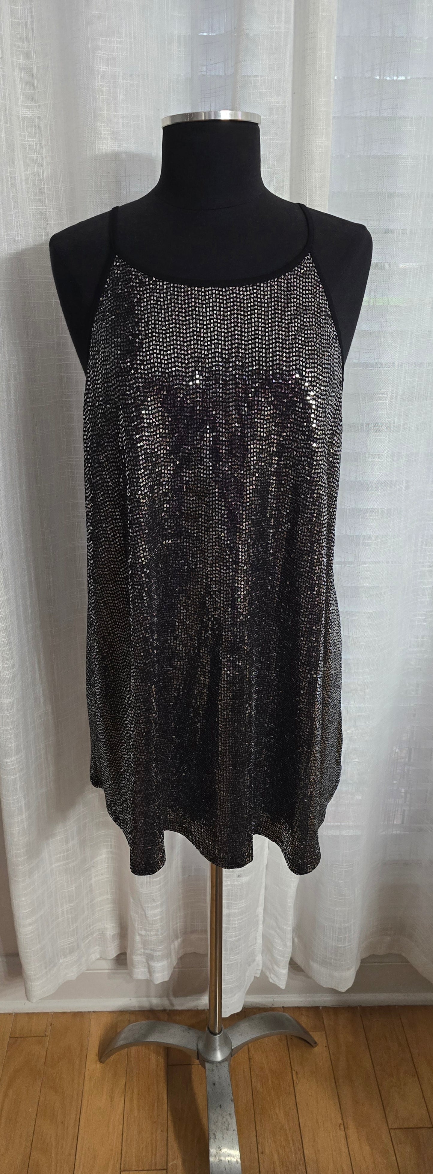 Torrid Metallic Sequin Halter Top Sz 3X