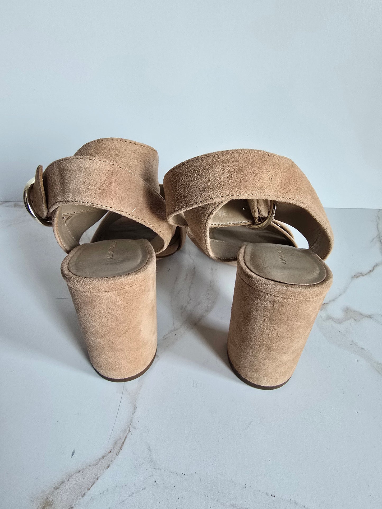 Ann Taylor Suede Sandal Sz 7.5