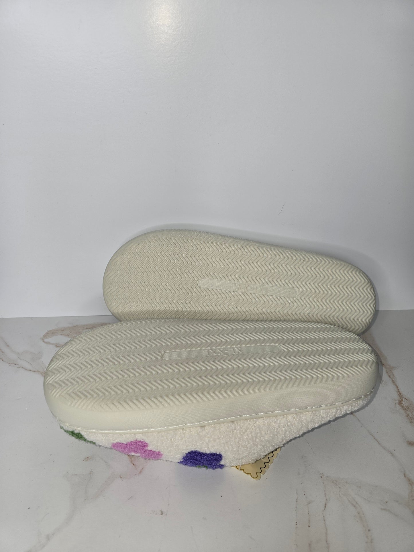 Simply Southern Floral Slippers Sz XL/XXL