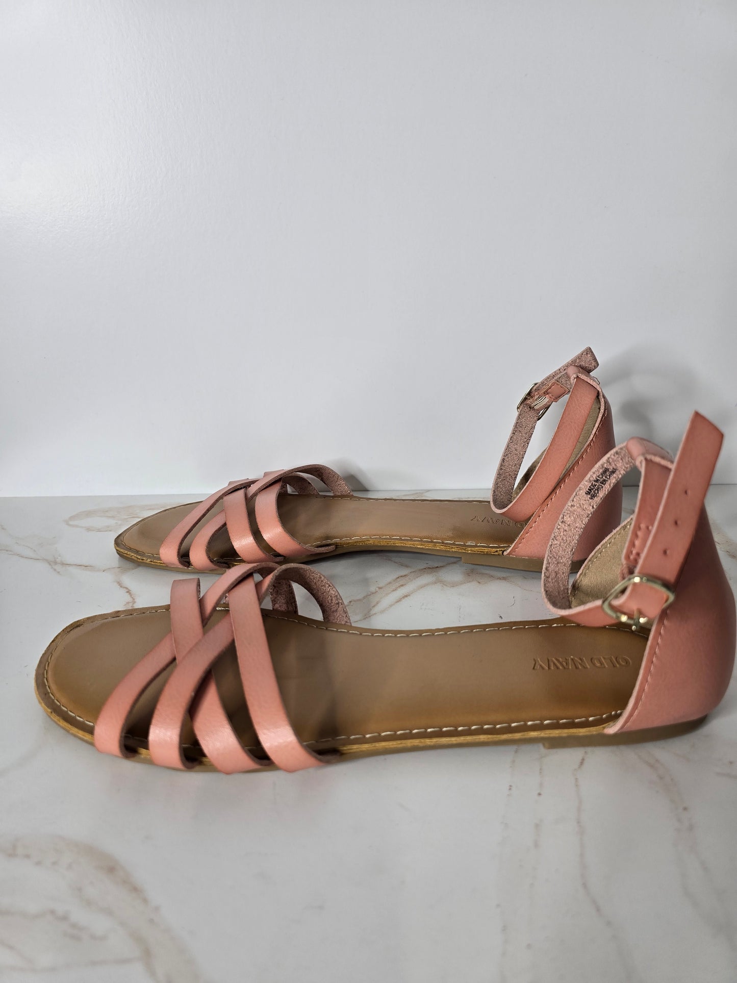 Old Navy Criss-Cross Flat Sandal Sz 9