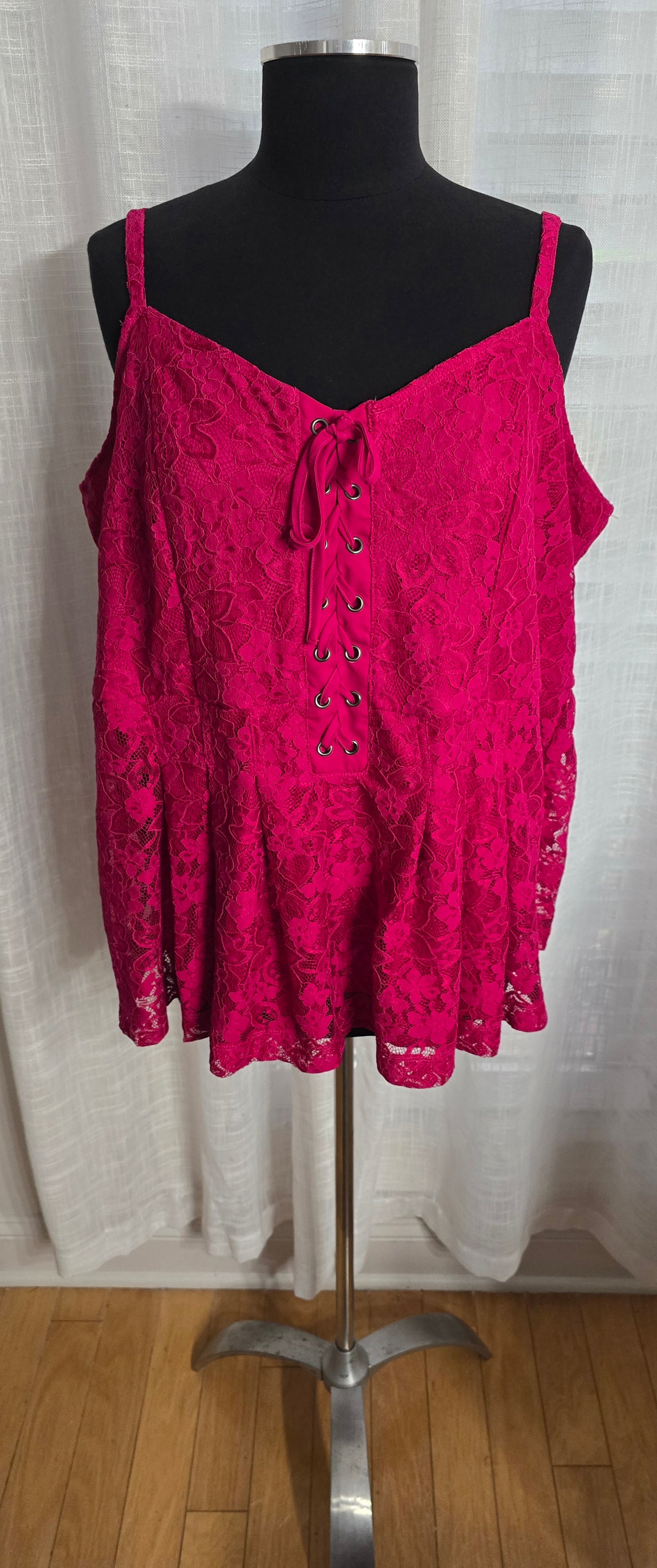Torrid Lace Peplum Corset Style TopSz 3X