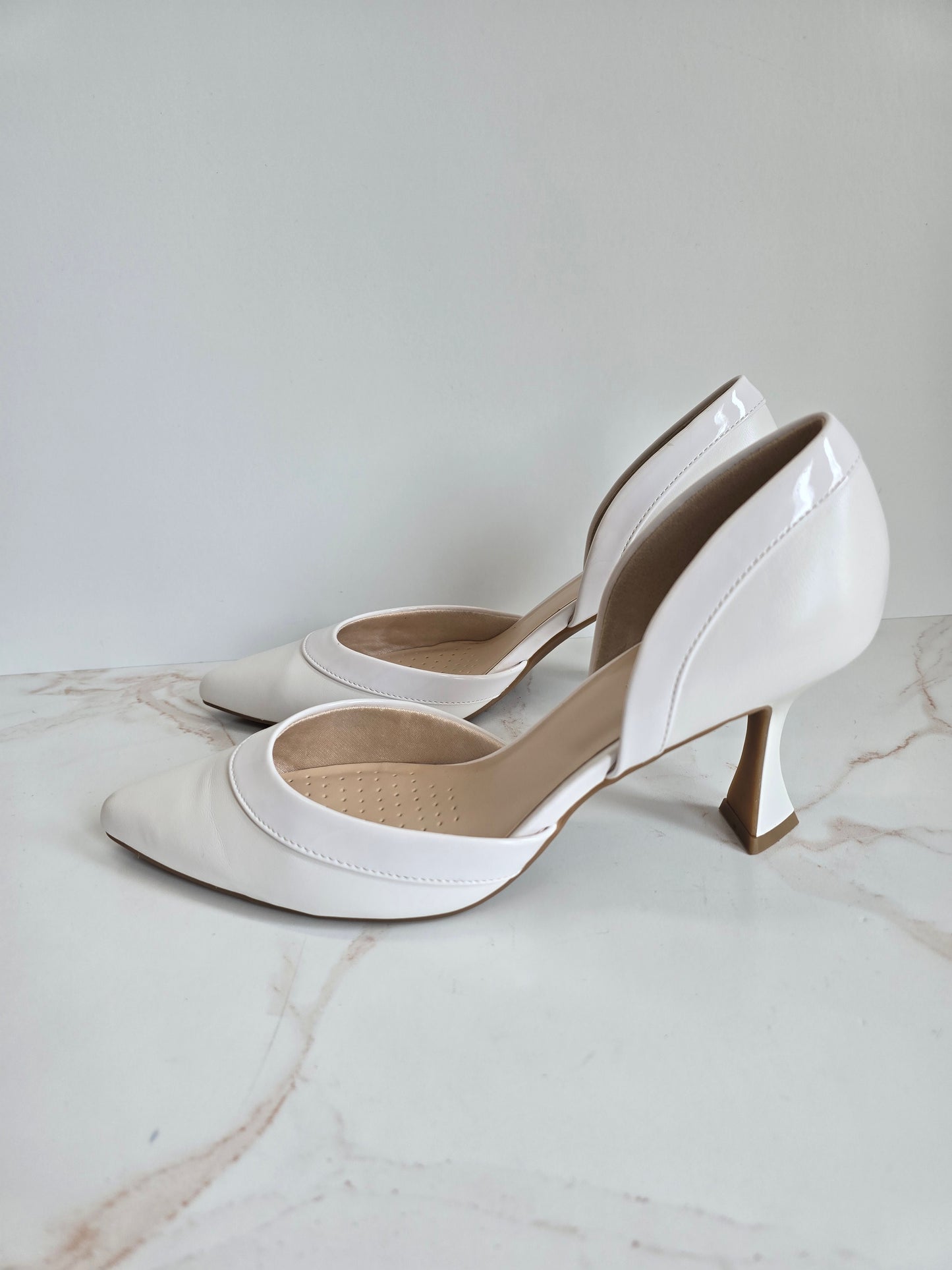 Jenn Ardor White Pointy Toe Kitten Heel Sz 7.5M