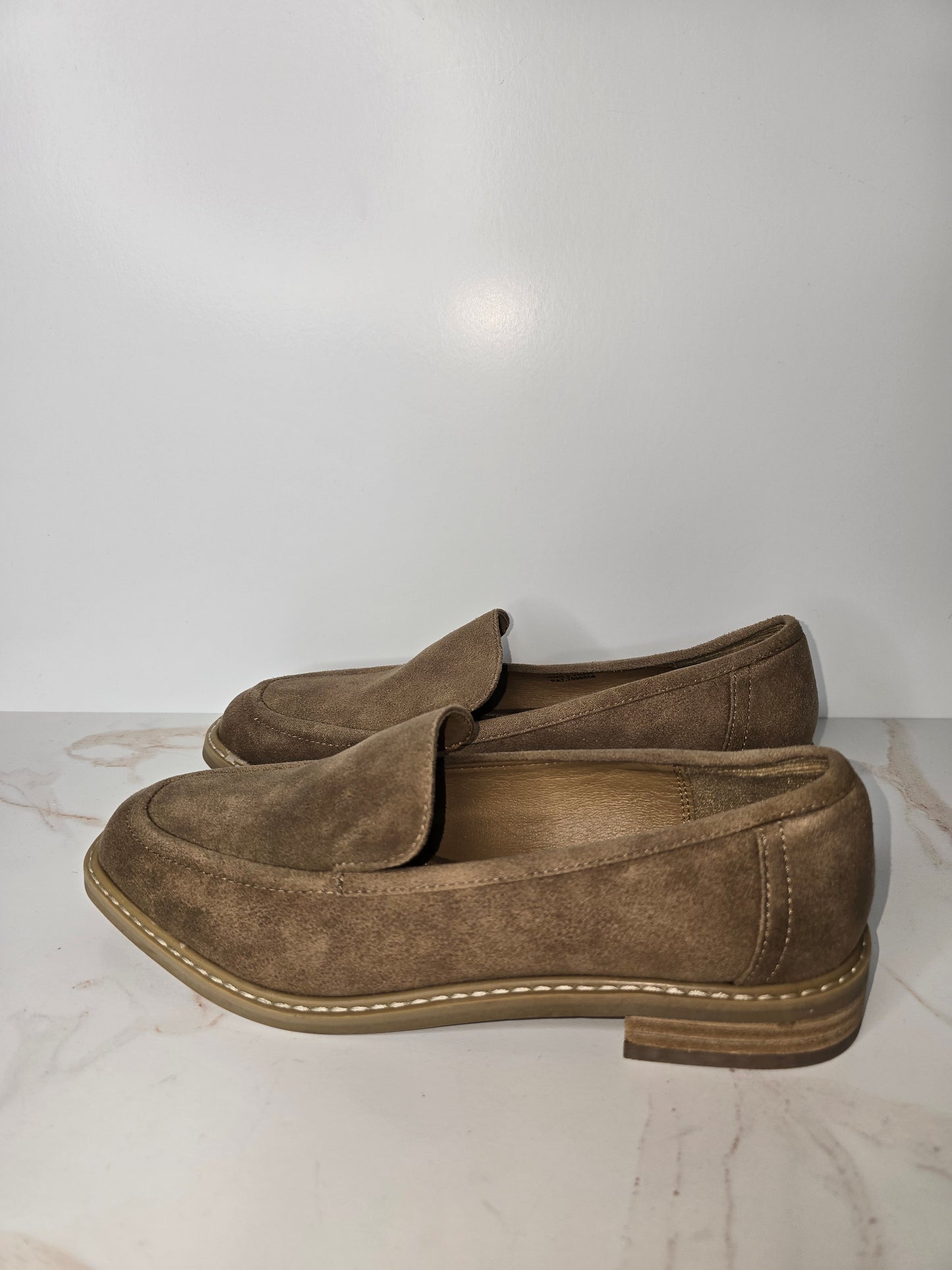Dolce Vita Faux Suede Loafer Sz 6