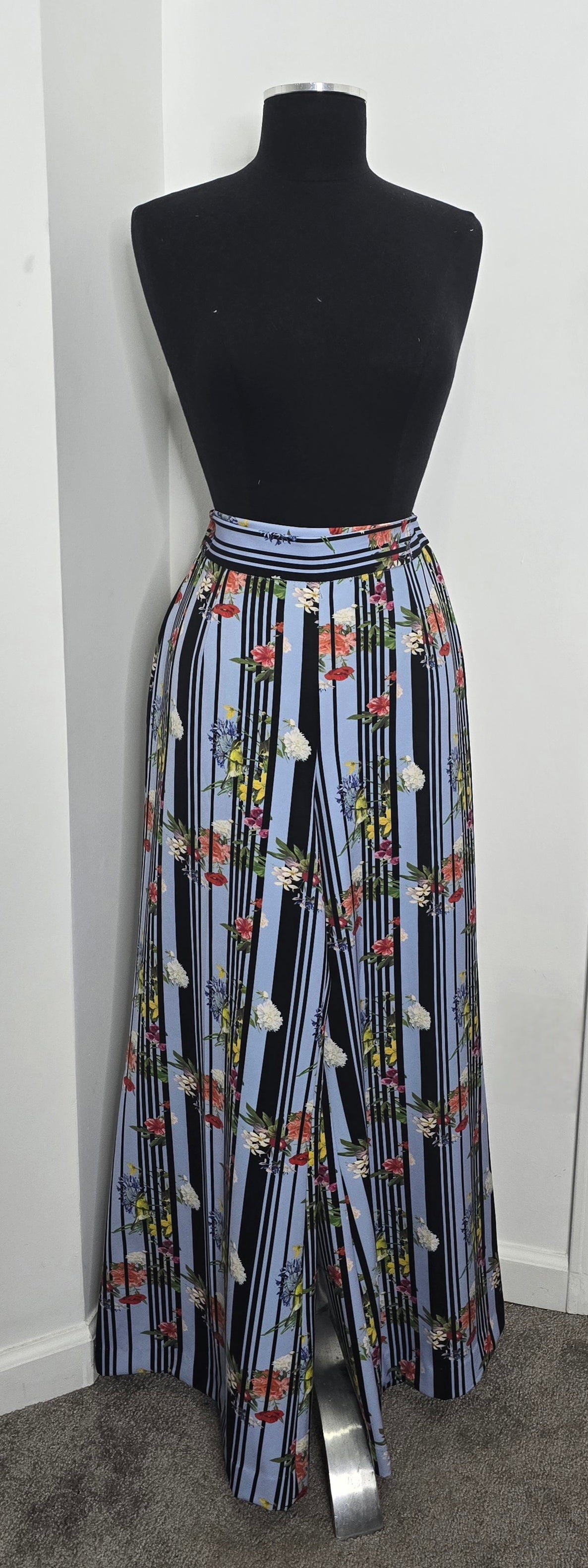 Lena Gabrielle Wide Leg Floral Pants Sz 10