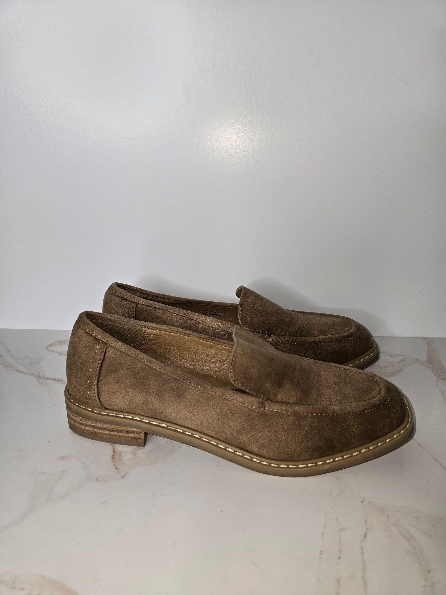 Dolce Vita Faux Suede Loafer Sz 6