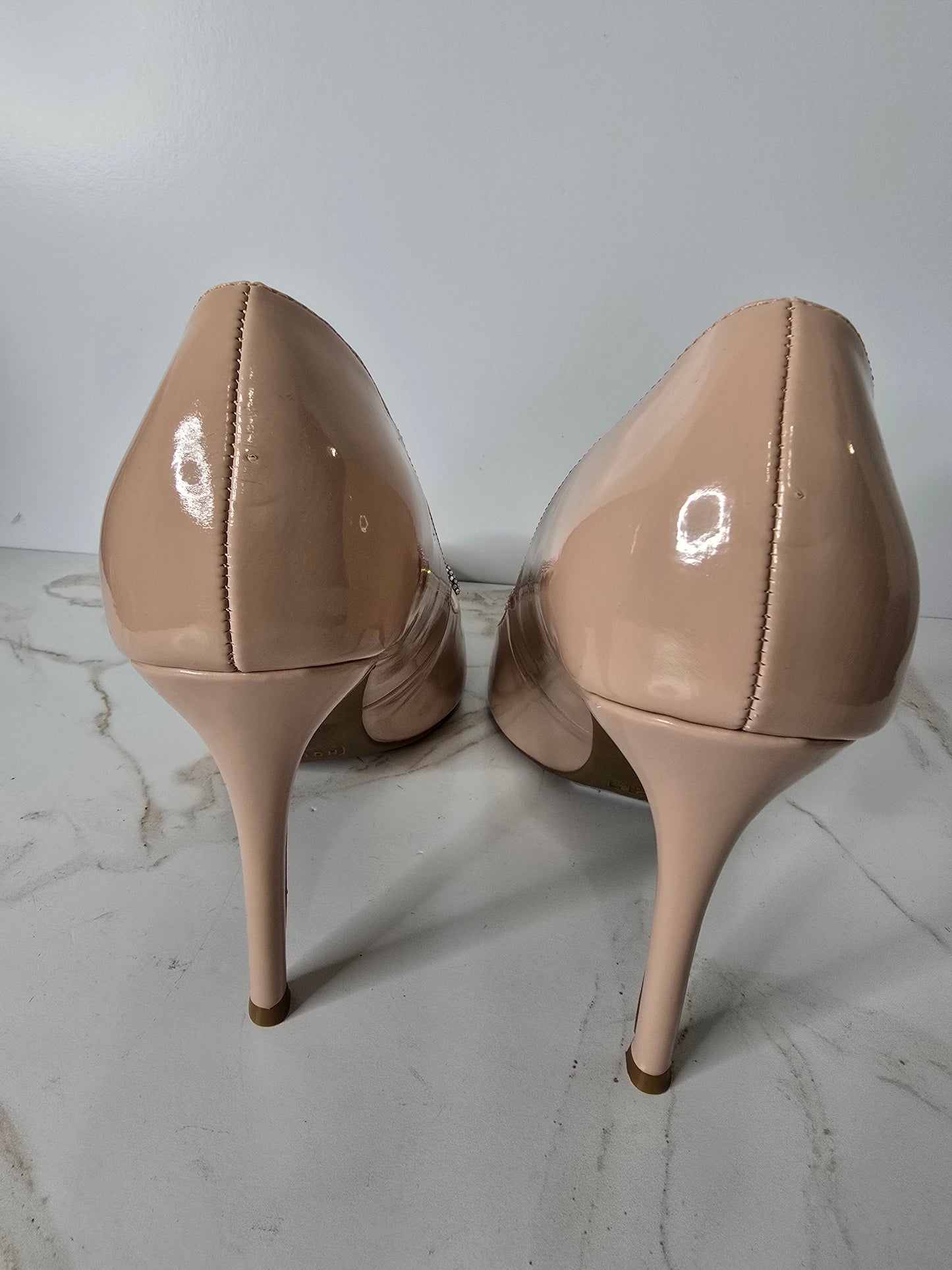 Rouge Helium Nude Rhinestone Pump Sz 10