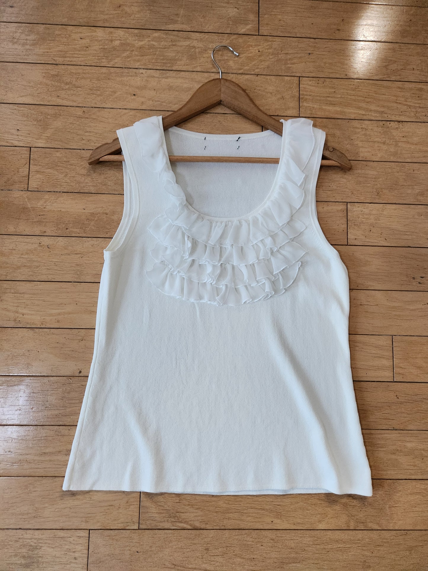 Ivory Ruffle Tank Sz M