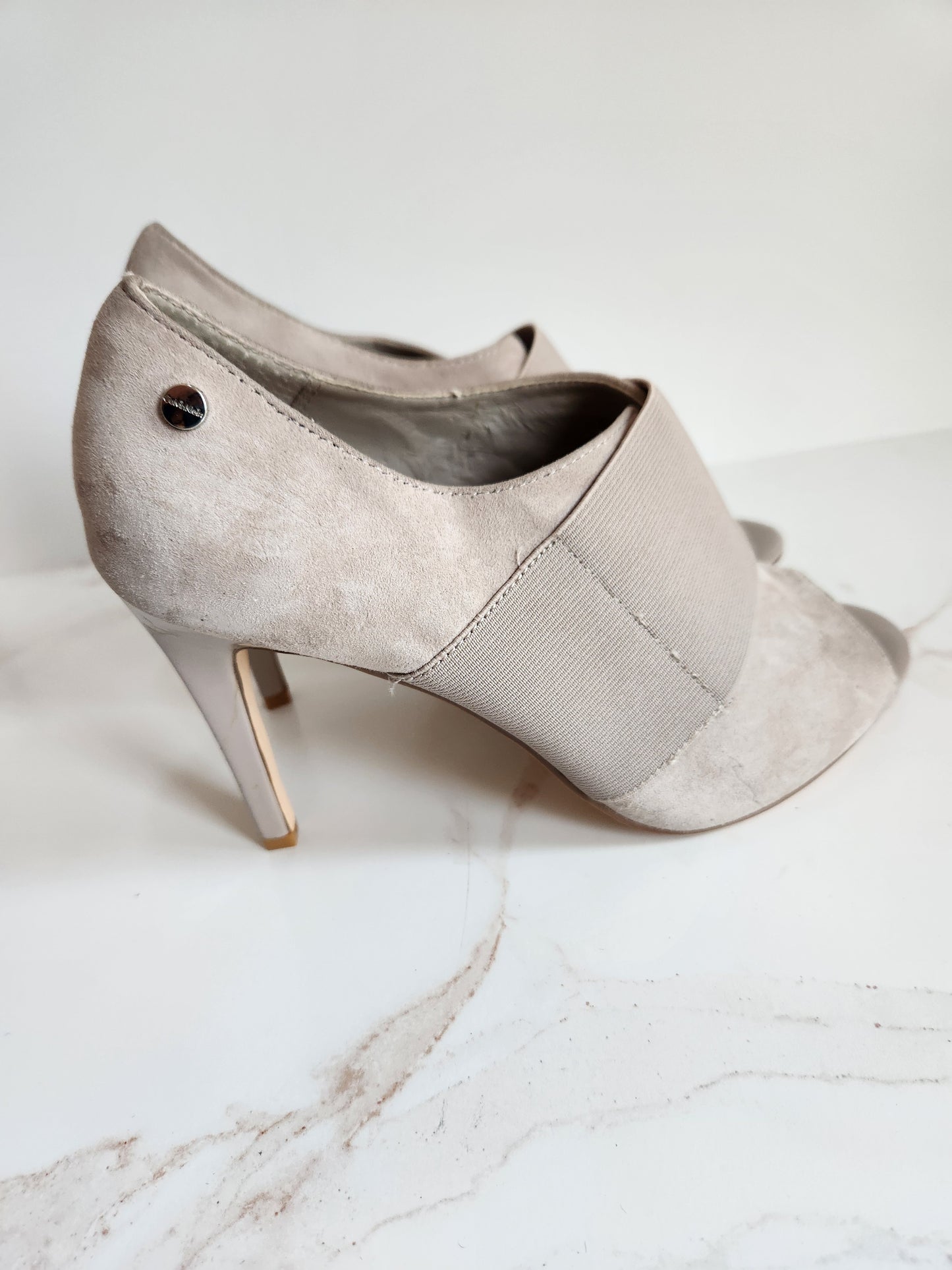 Calvin Klein Shandy Peep Toe Sz 7.5