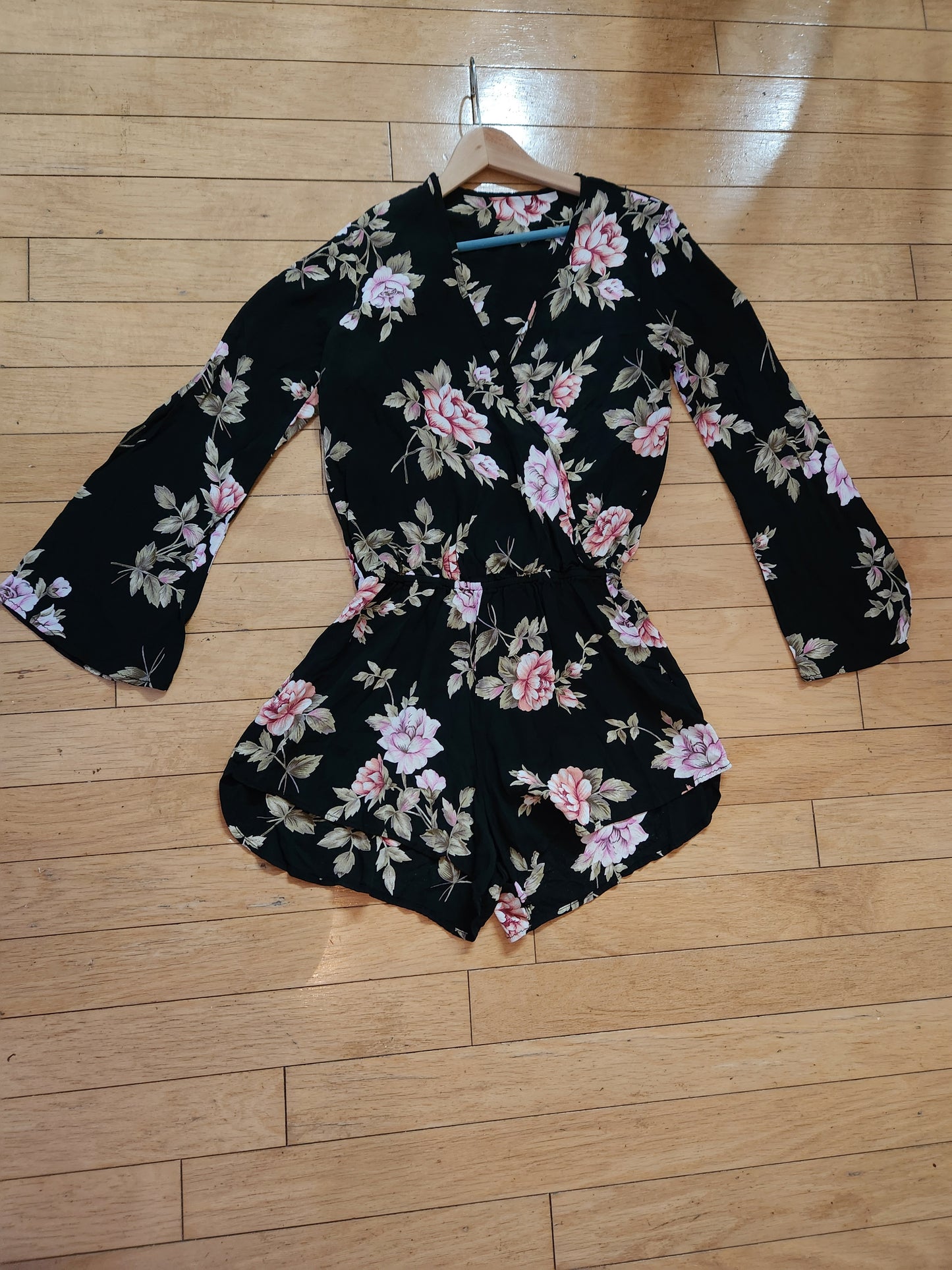 Blue Life Black Floral Romper Sz S