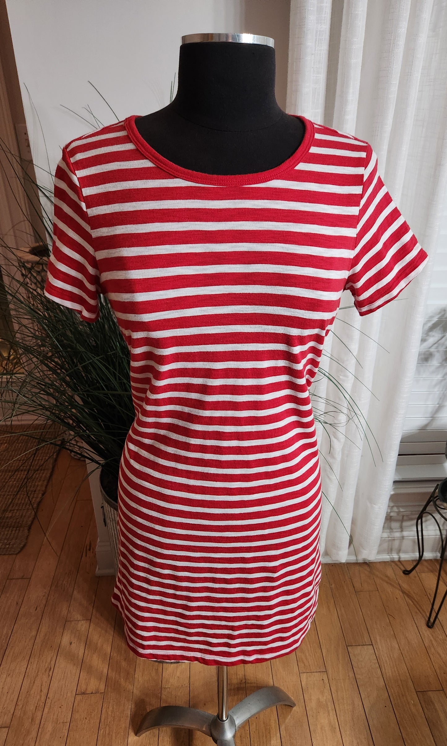 Old Navy Red & White Striped Dress Sz M