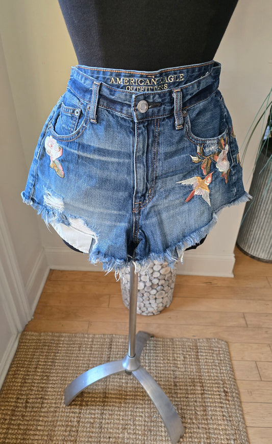 American Eagle Vintage Hi-Rise Festival Denim Shorts Sz 8