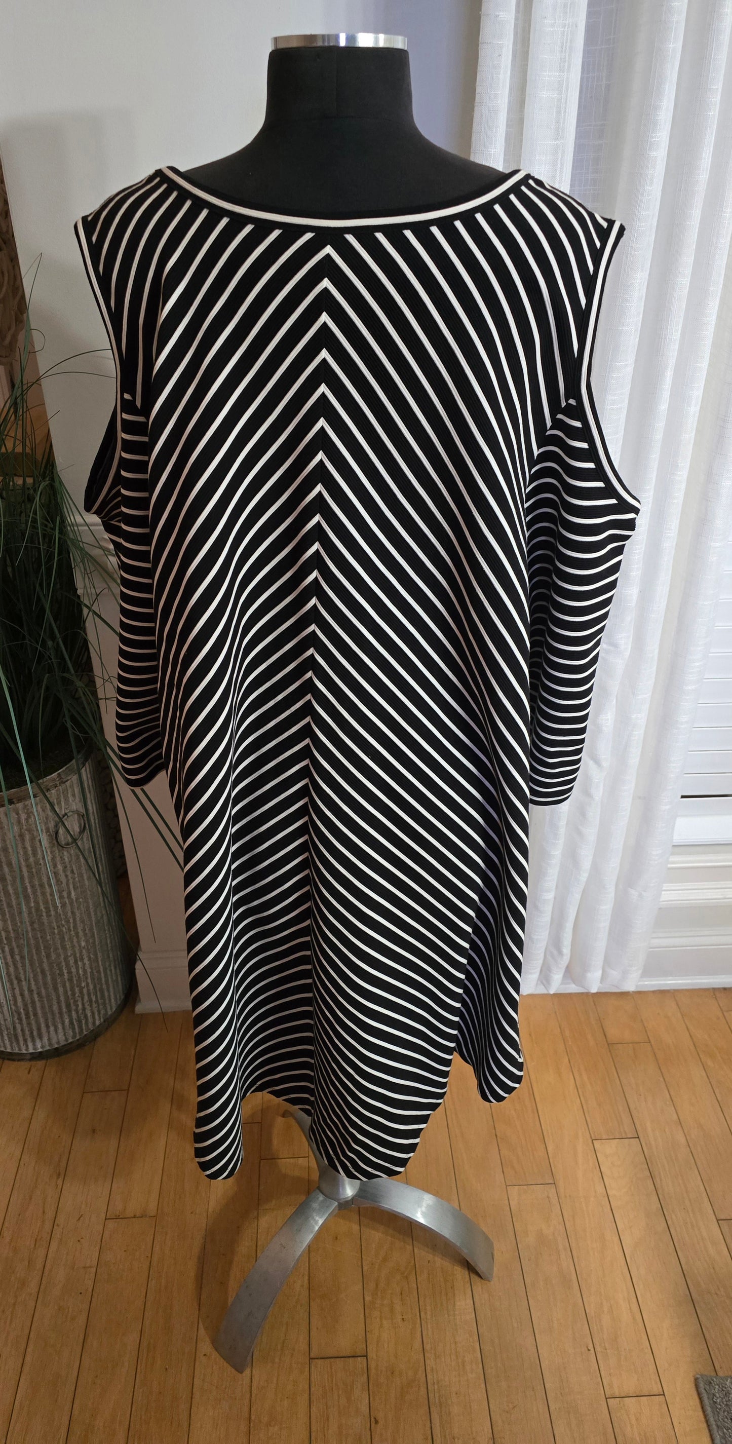 Lane Bryant Striped Cold Shoulder Dress Sz 22/24