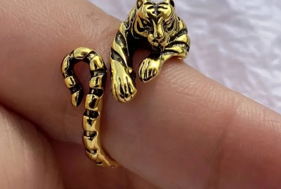 Vintage Style Tiger Ring