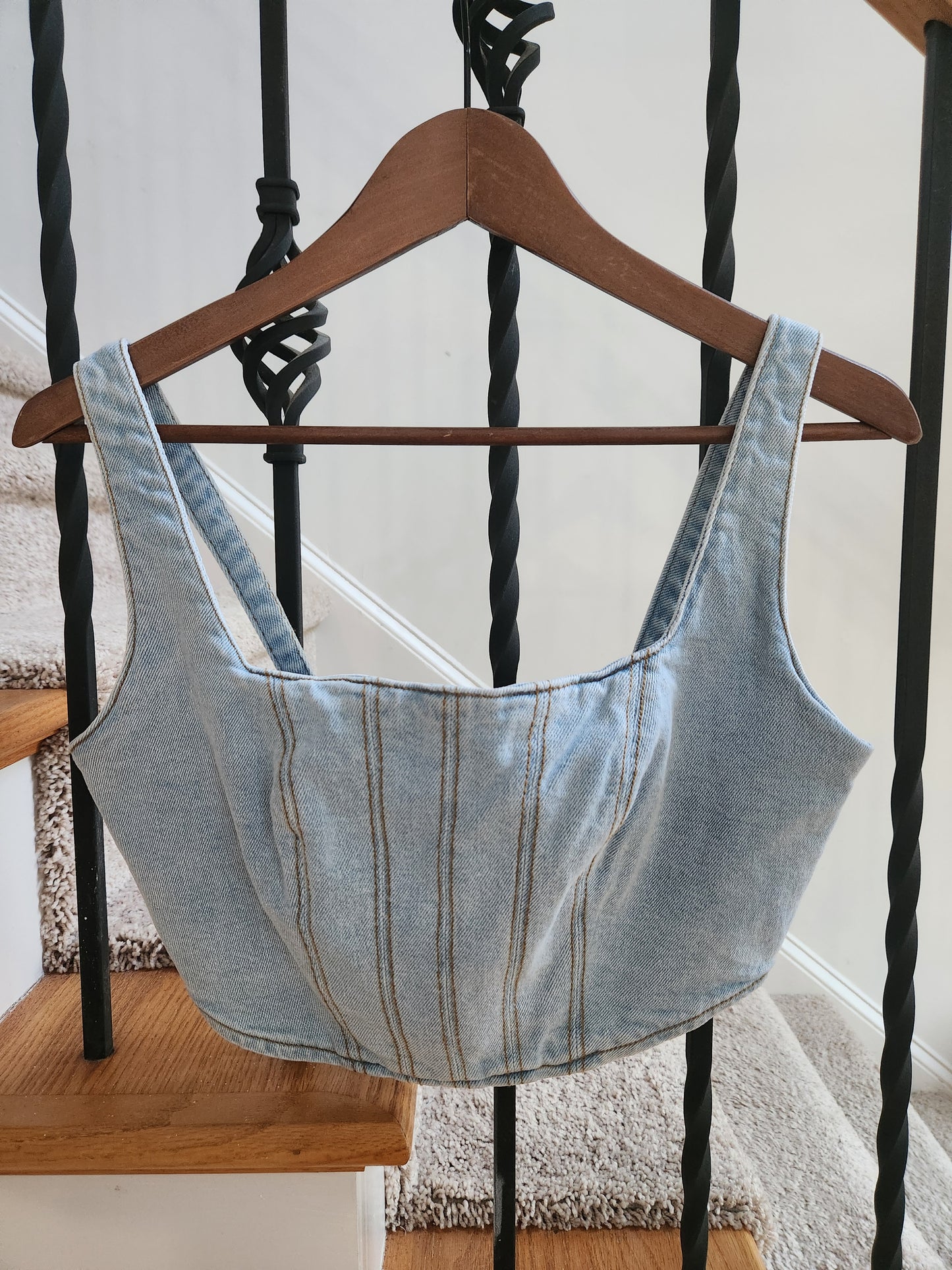 Gianni Bini Denim Crop Top Sz S