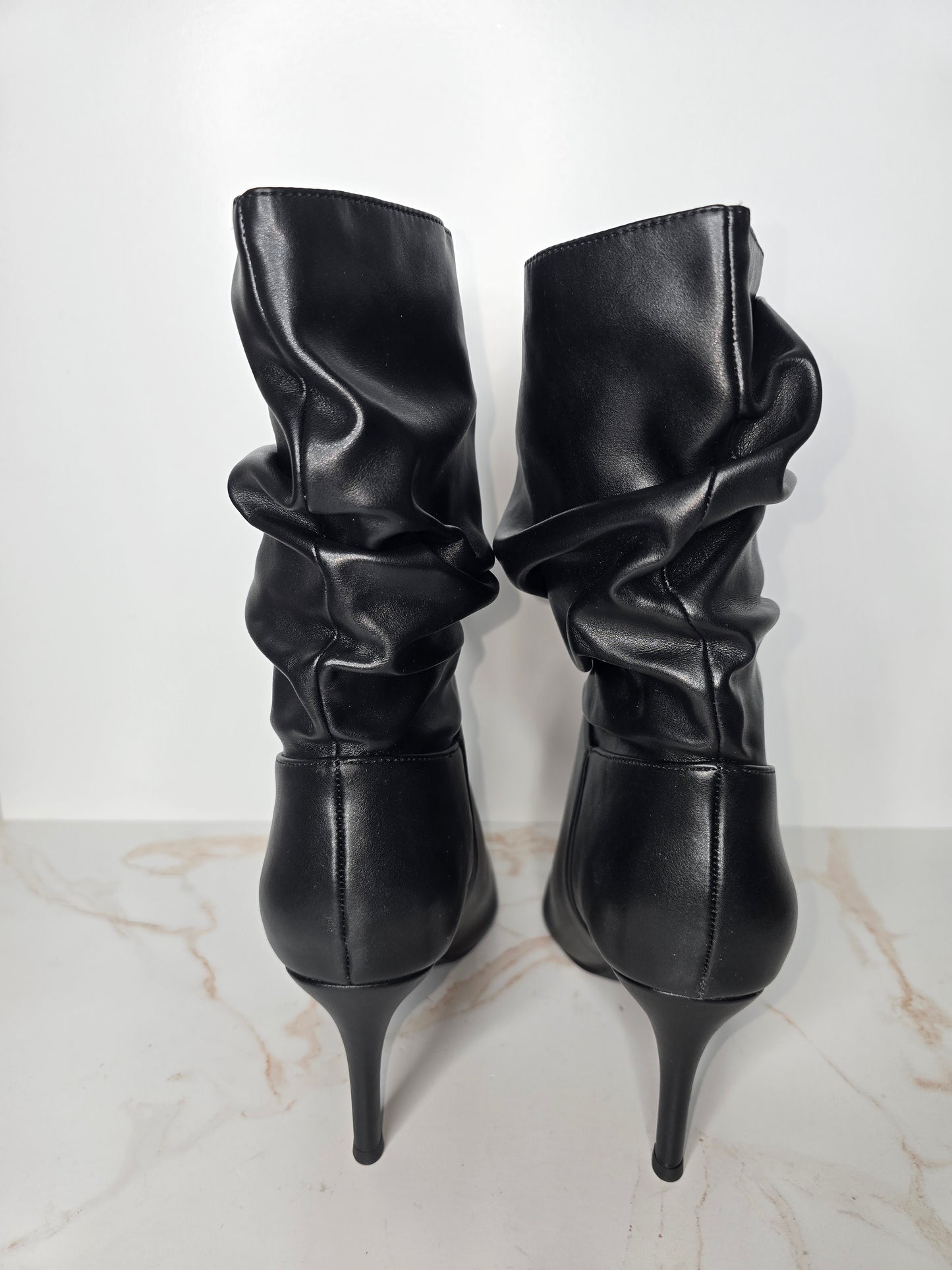 Ruched Faux Leather Black Pointy Toe Boot Sz 6.5