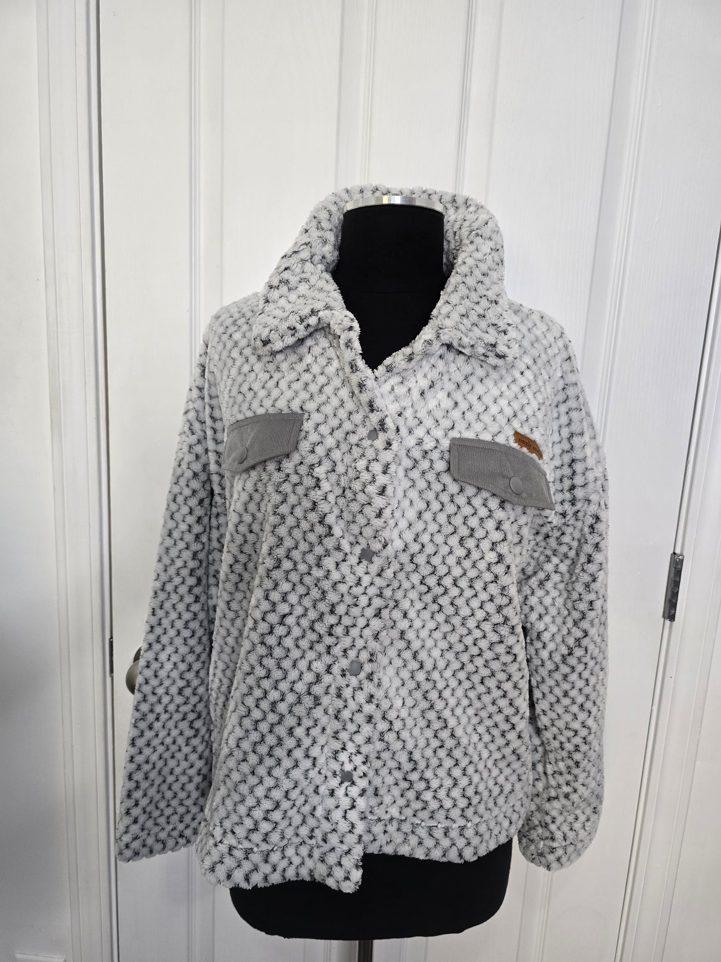 Simply Southern Sherpa Shacket Salt & Pepper Sz L