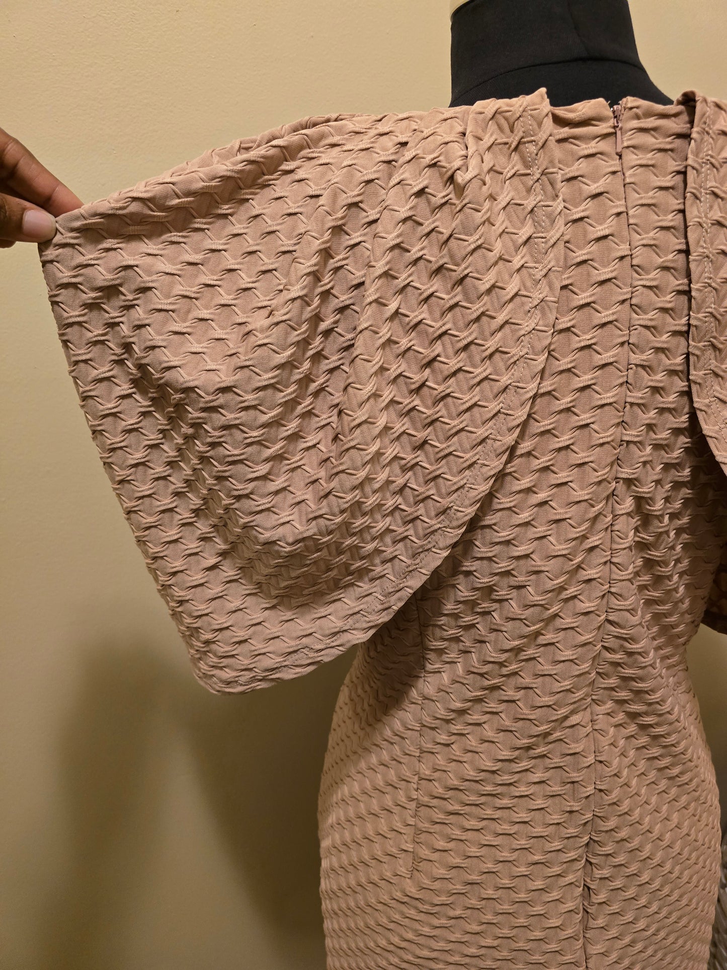Tulip Sleeve Blush Textured Dress Sz 16