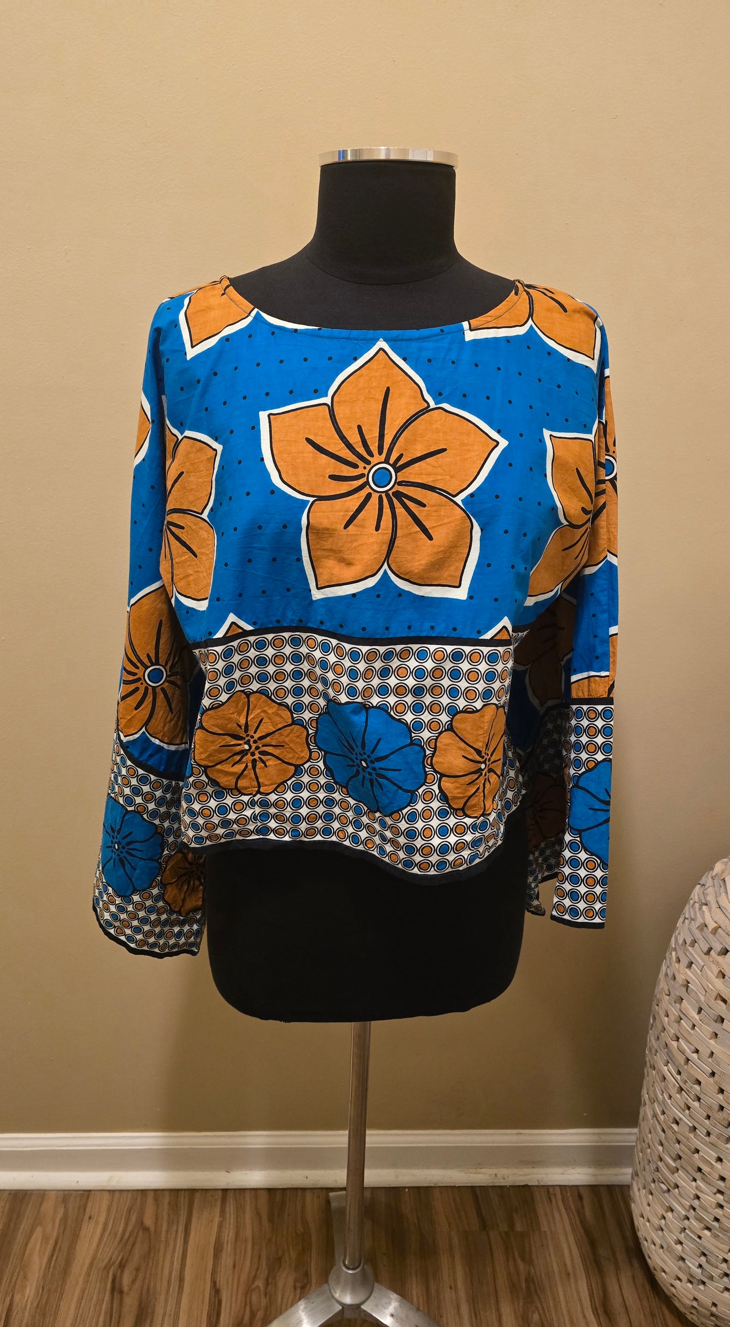 Flare Sleeve Floral Crop Top Sz L
