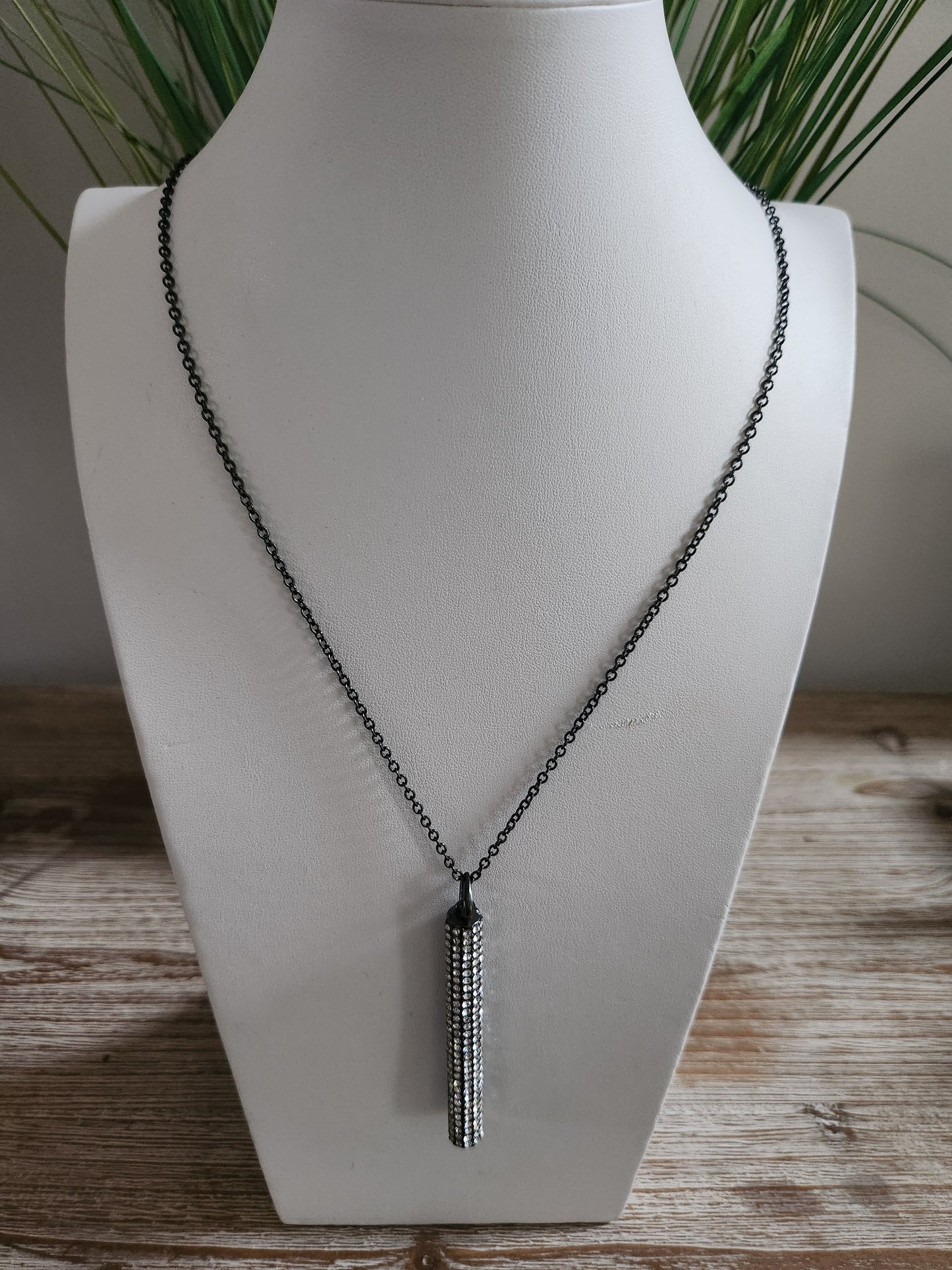 Vault Necklace