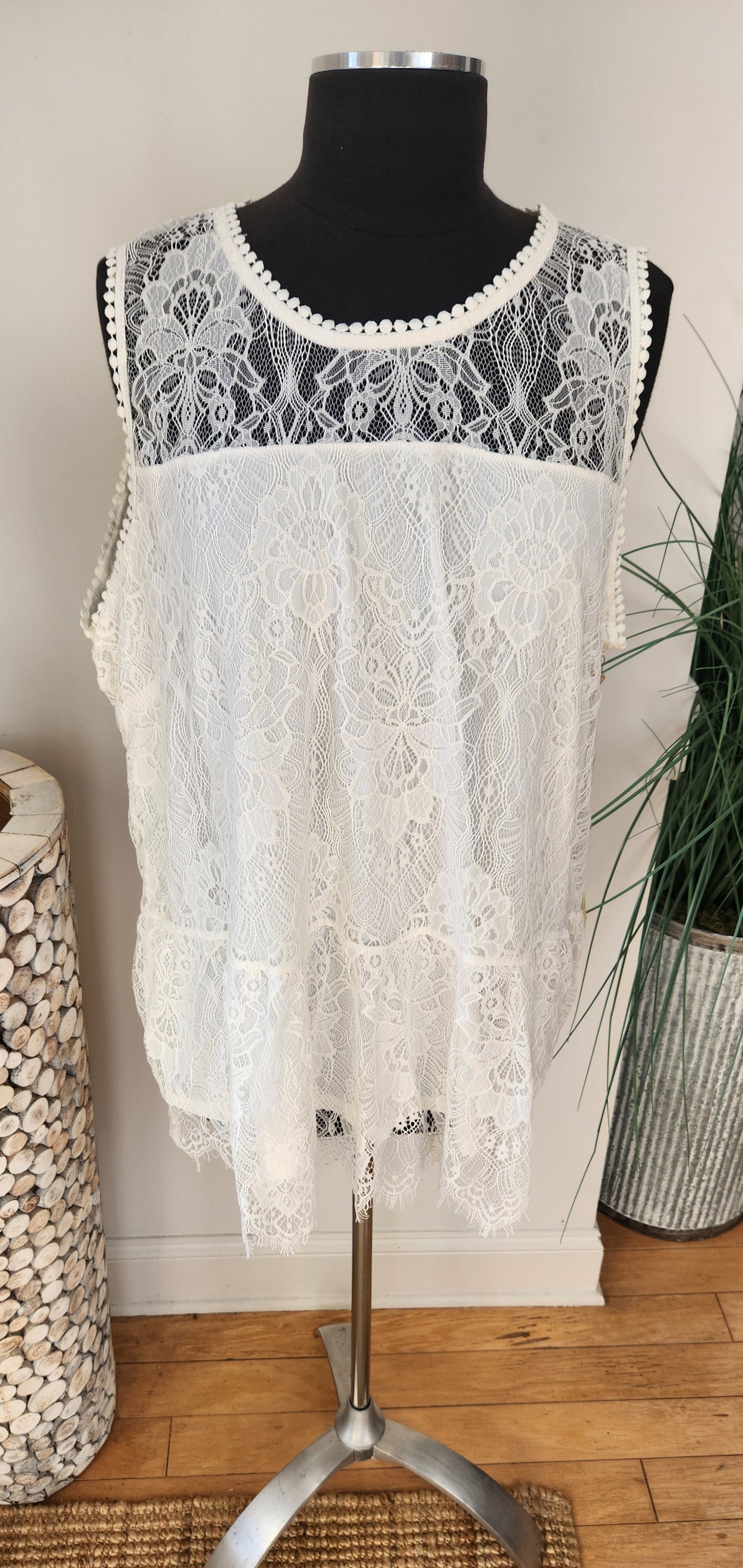 Paper + Tee Lace Top Sz 2X