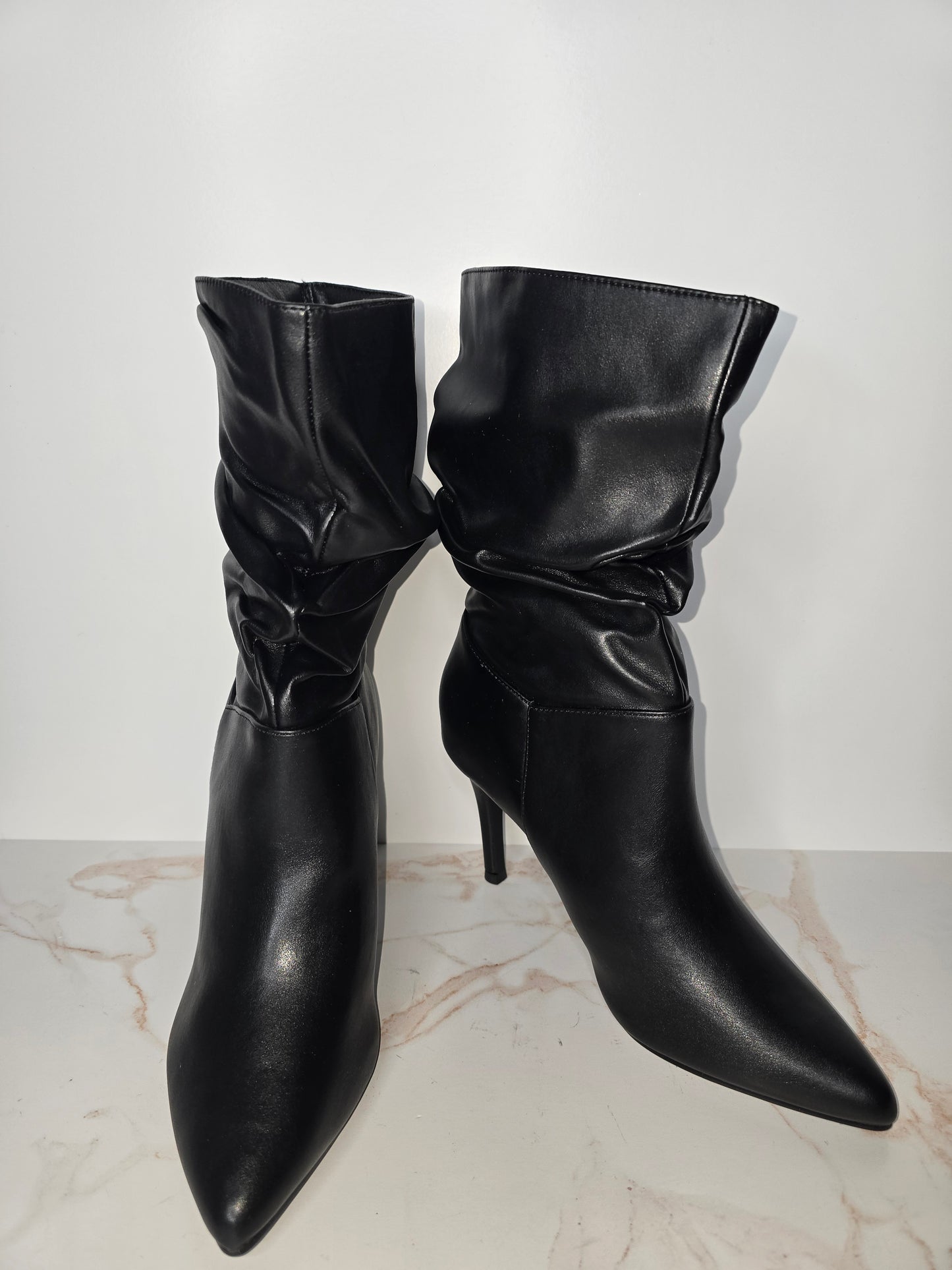 Ruched Faux Leather Black Pointy Toe Boot Sz 6.5