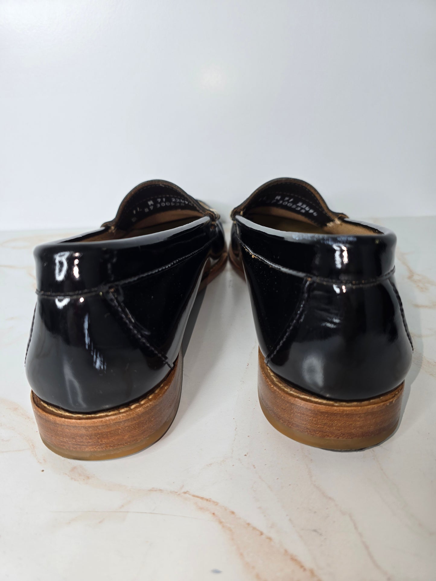 G. H. Bass & Co. Weejuns Black Patent Leather Penny Loafers Sz 11 M Womens