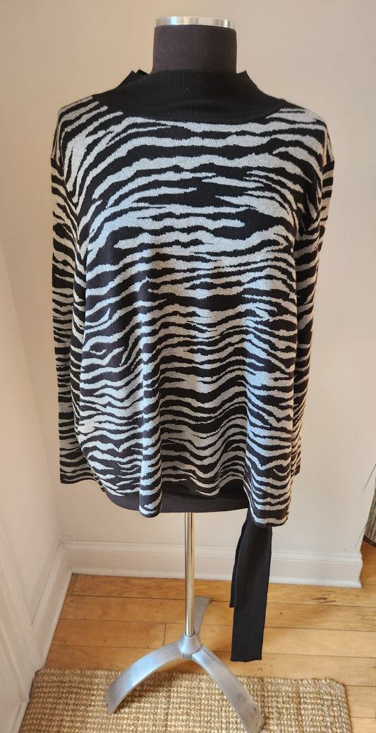 Sofia Vegara Grey & Black Zebra Sweater Sz 3X