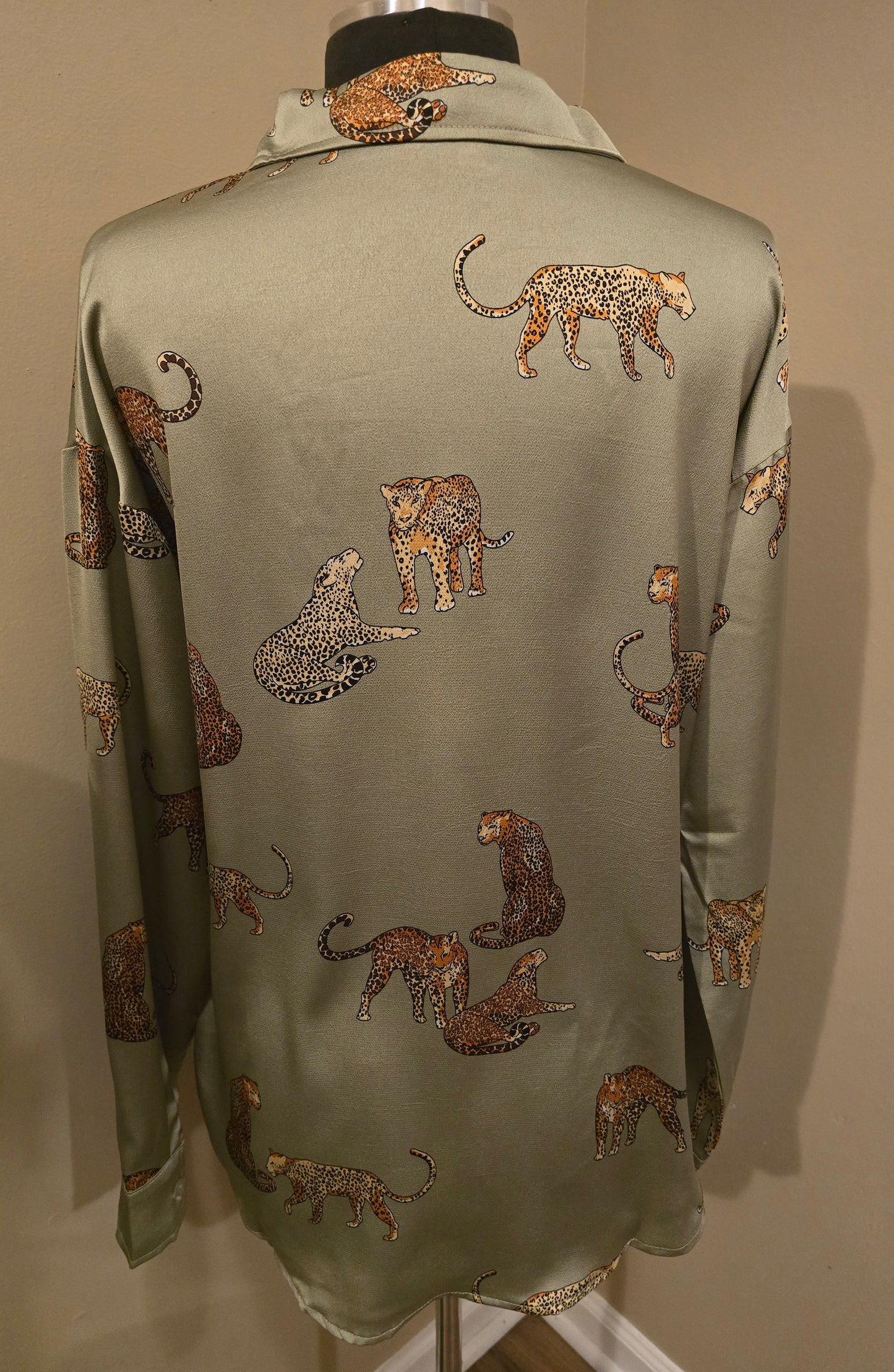 Leopard & Cheetah Blouse Sz M