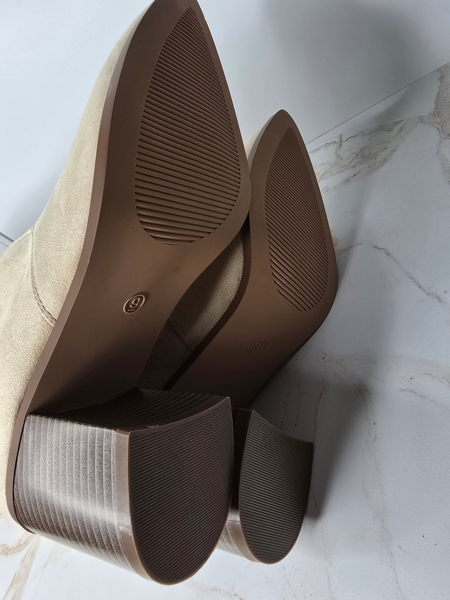 Pointy Toe Knee High Faux Suede Tan Slouch Boot Sz 9