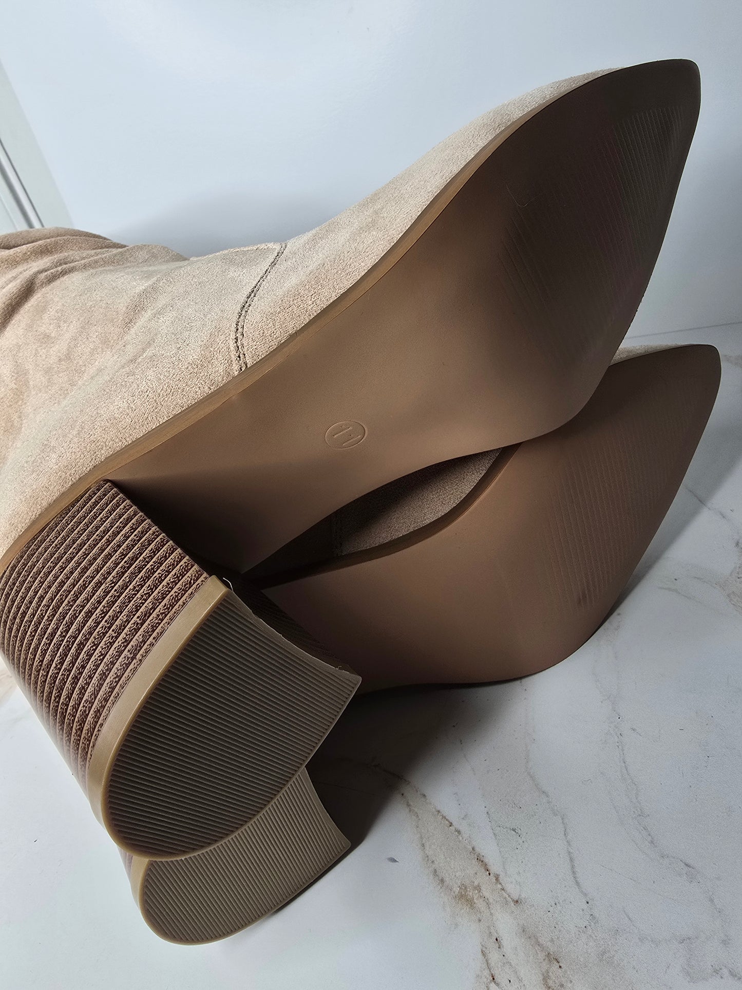 Pointy Toe Knee High Faux Suede Blush Slouch Boot Sz 11