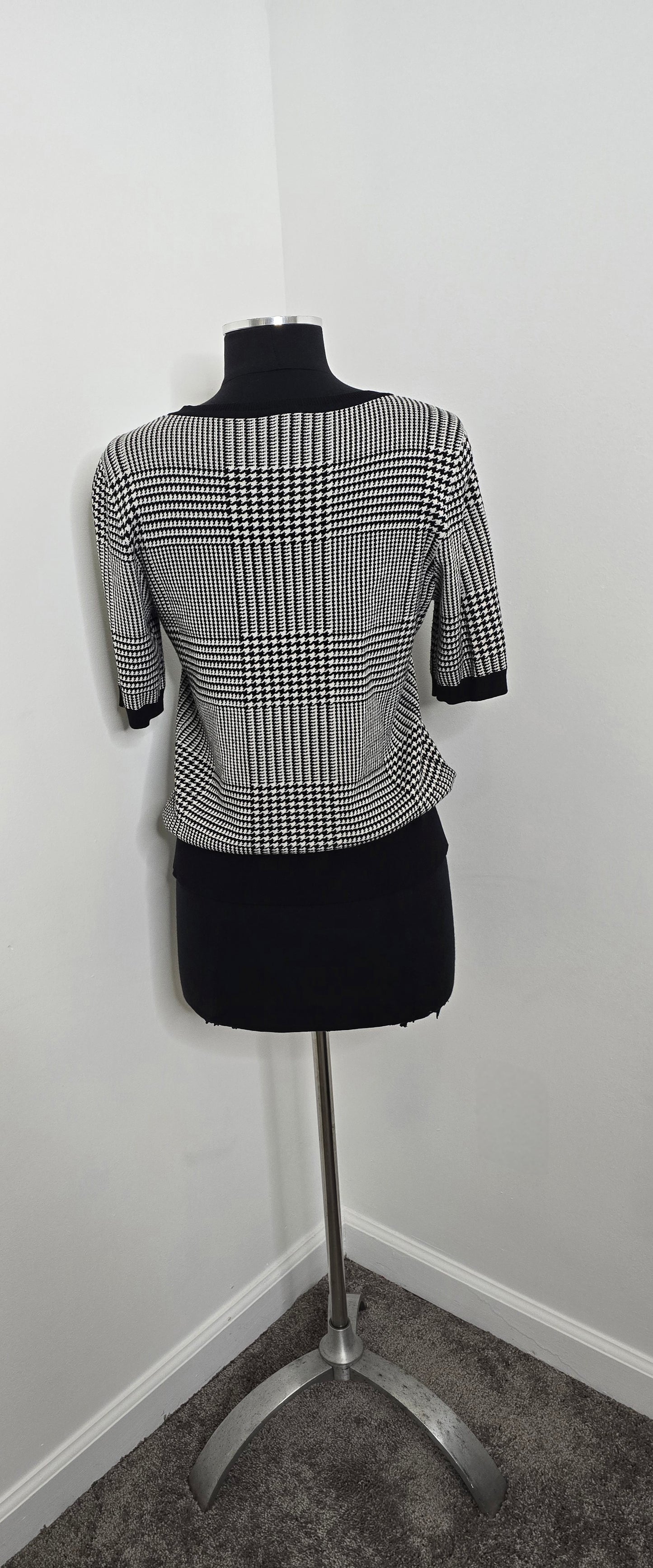 Ann Taylor Short Sleeve Houndstooth Sweater Sz L